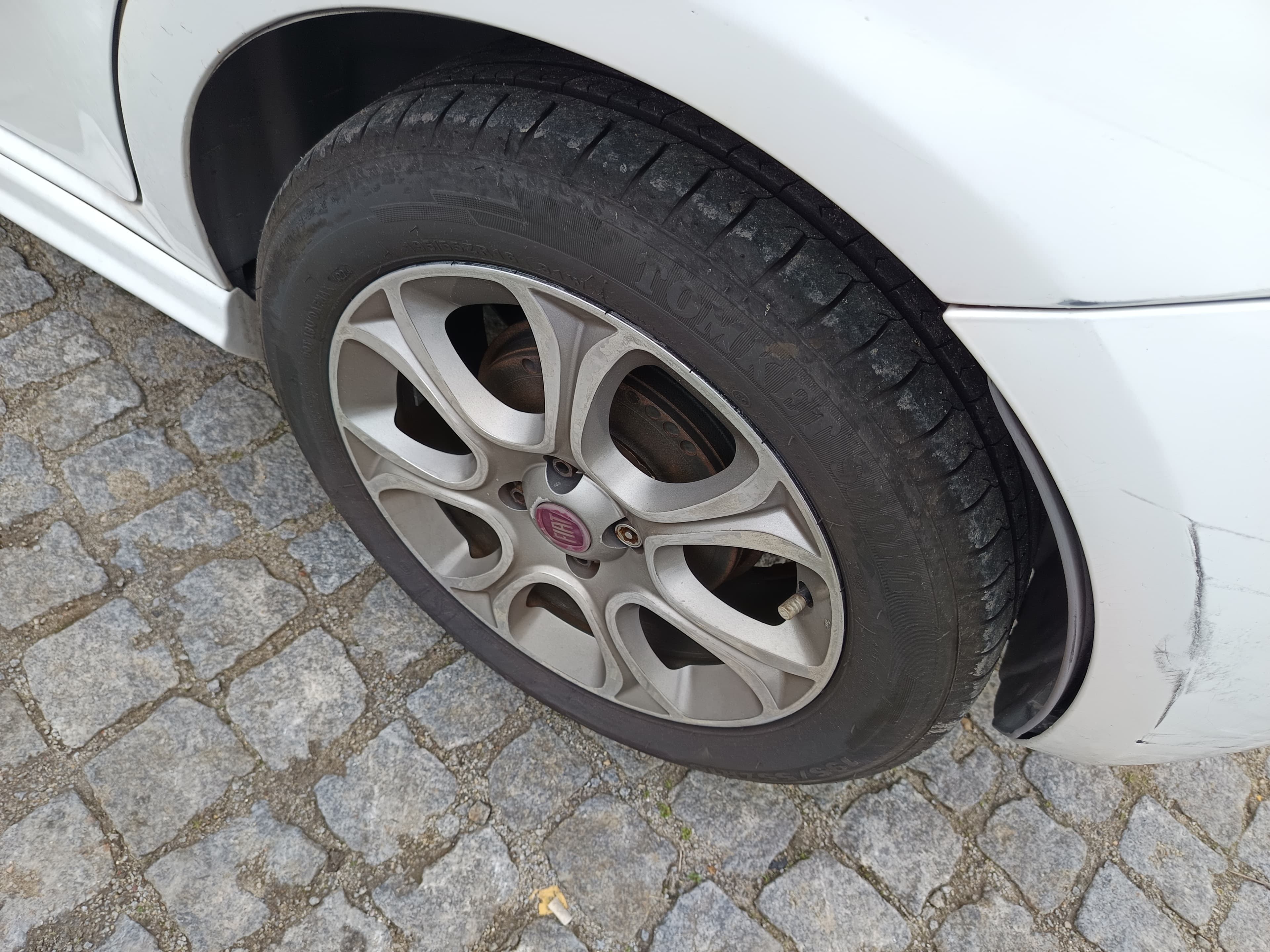 Fiat Punto · Ano 2013 — imagem 11