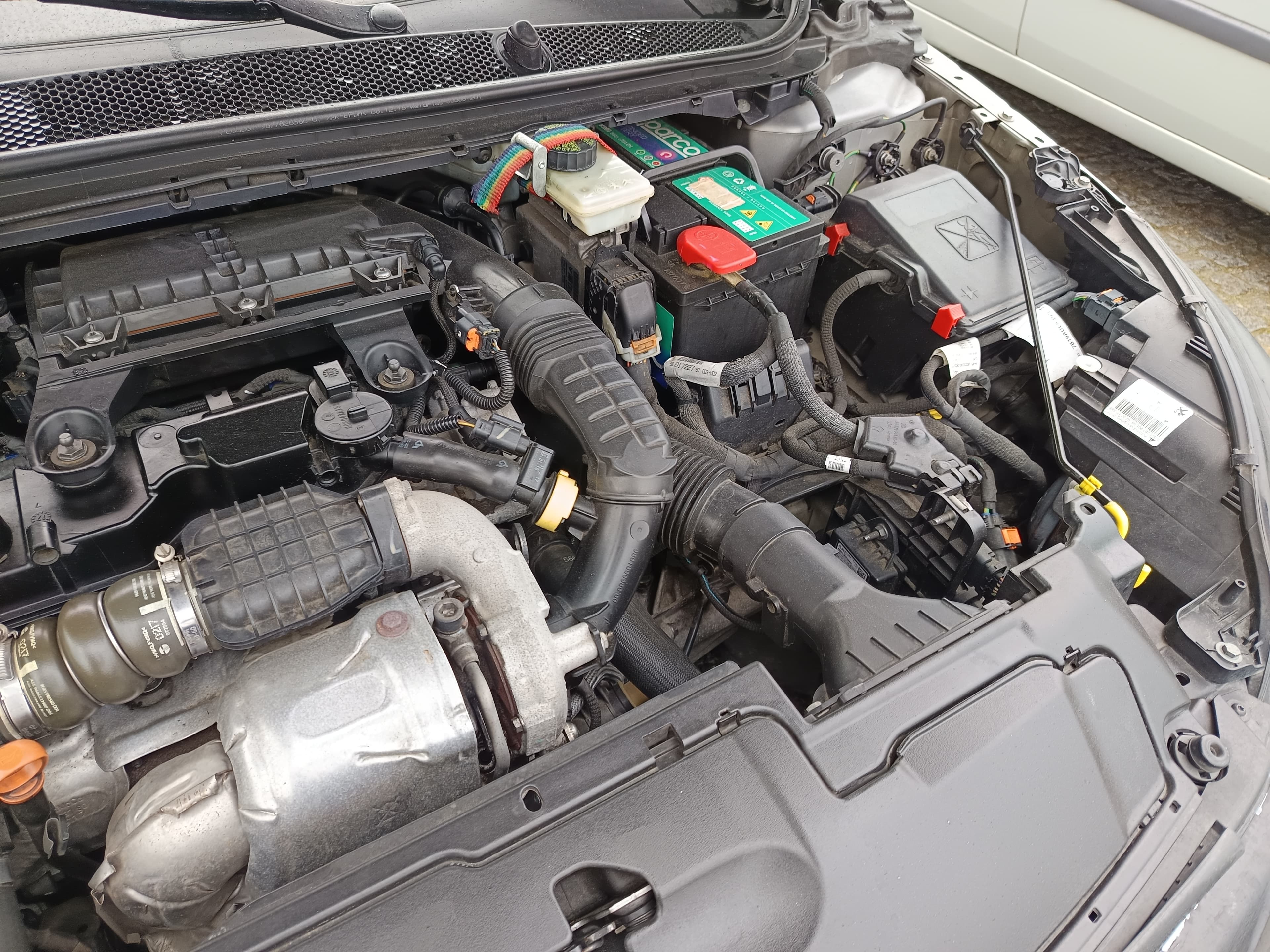 Peugeot 308 1.6 BlueHDi · Ano 2017 — imagen 15
