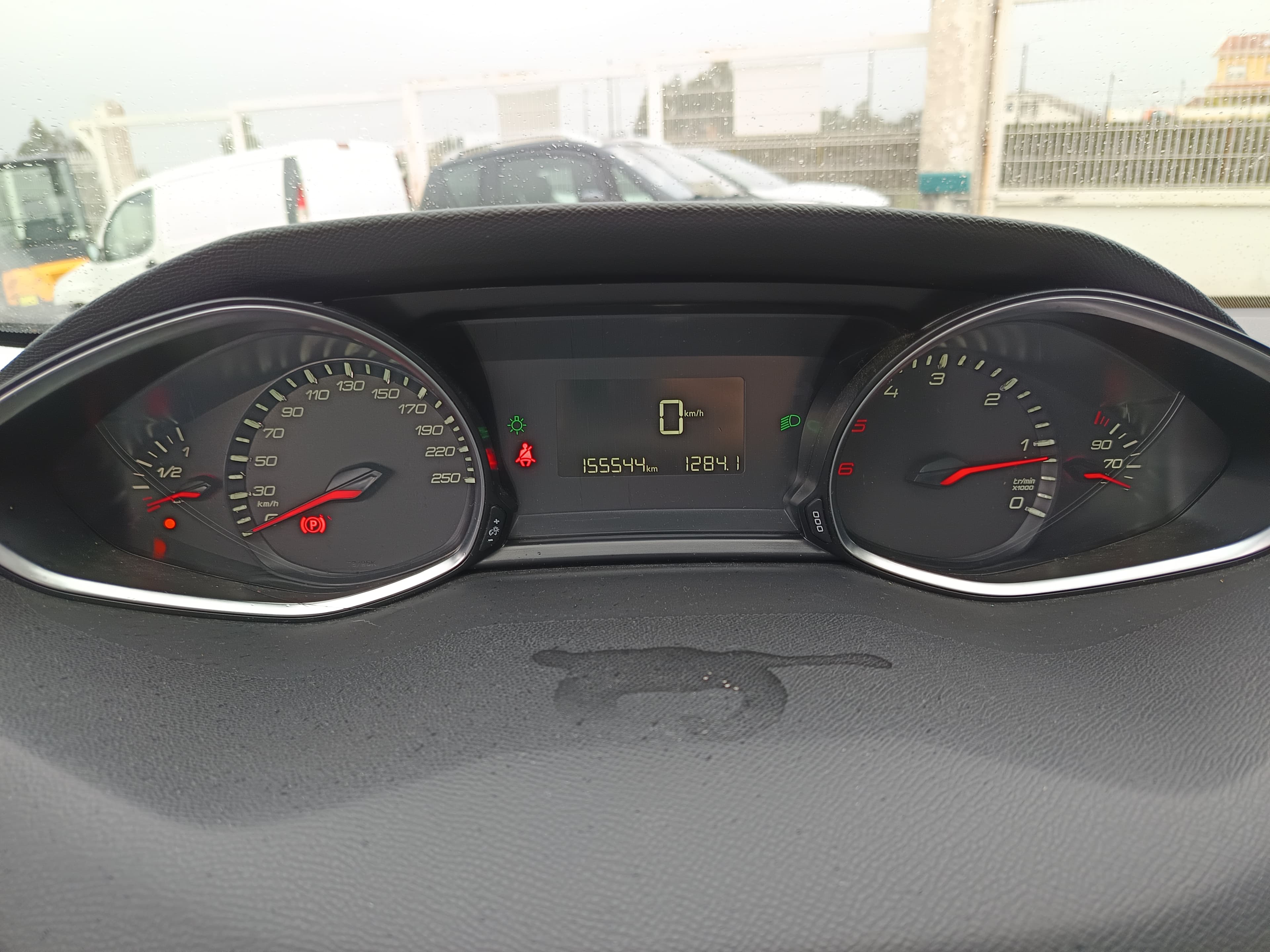 Peugeot 308 1.6 BlueHDi · Ano 2017 — imagen 38