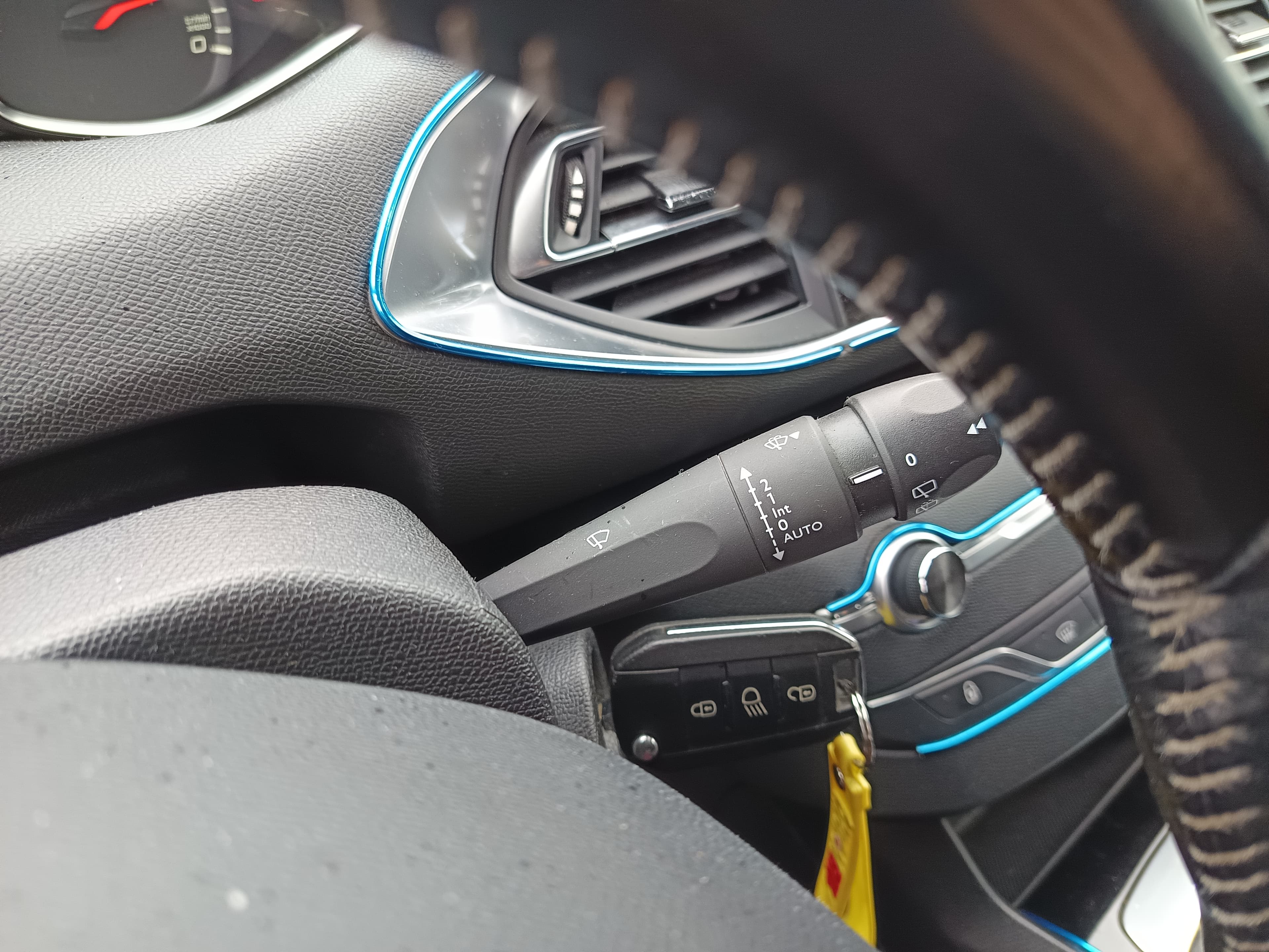 Peugeot 308 1.6 BlueHDi · Ano 2017 — imagen 39
