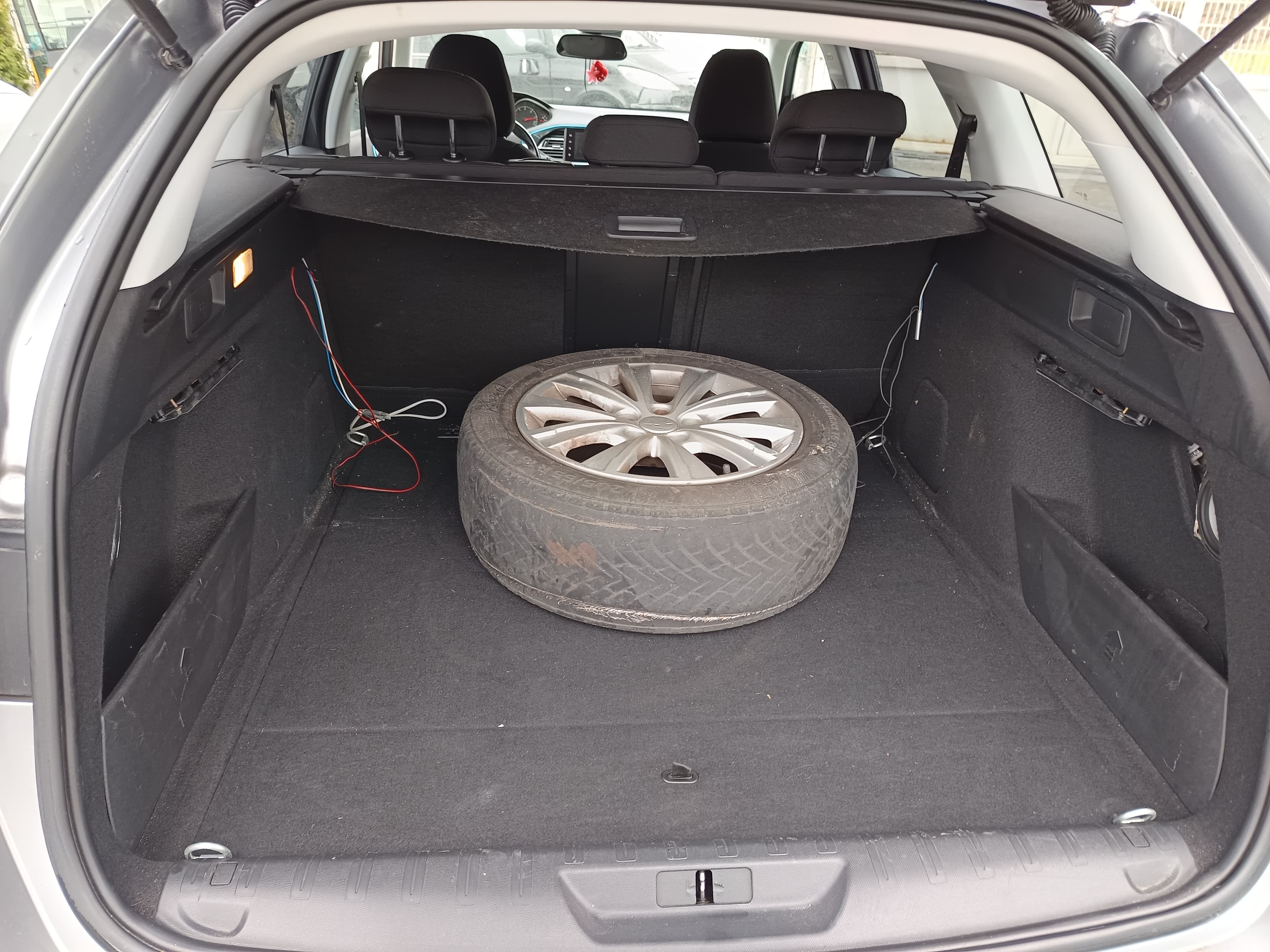 Peugeot 308 1.6 BlueHDi · Ano 2017 — imagen 17