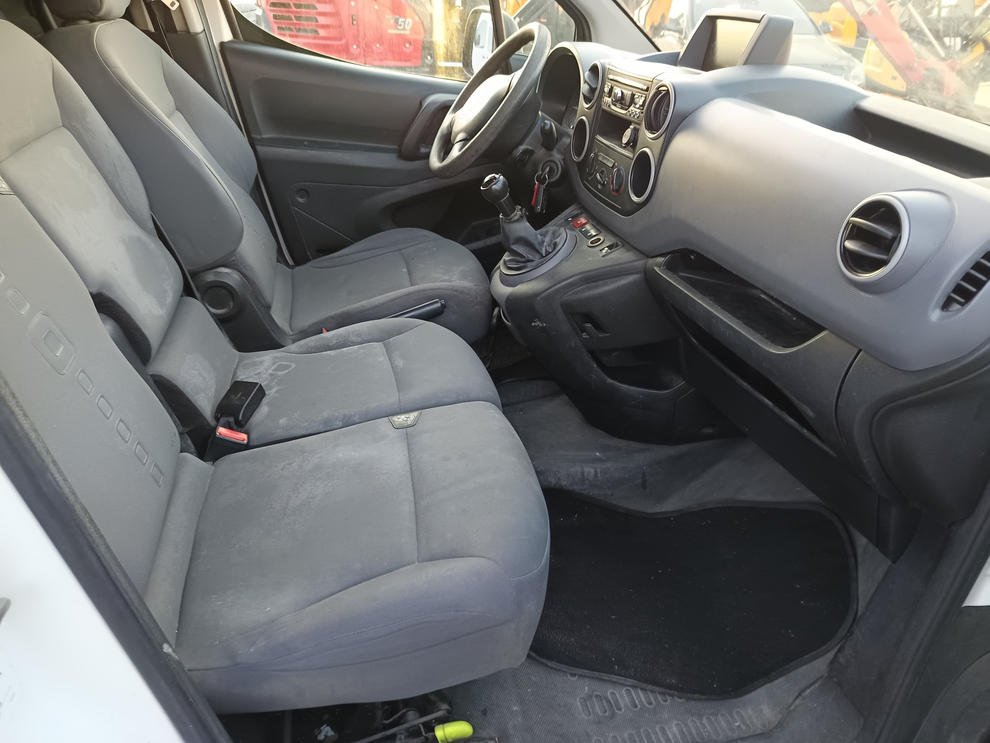 Citroën Berlingo · Ano 2015 — imagen 24