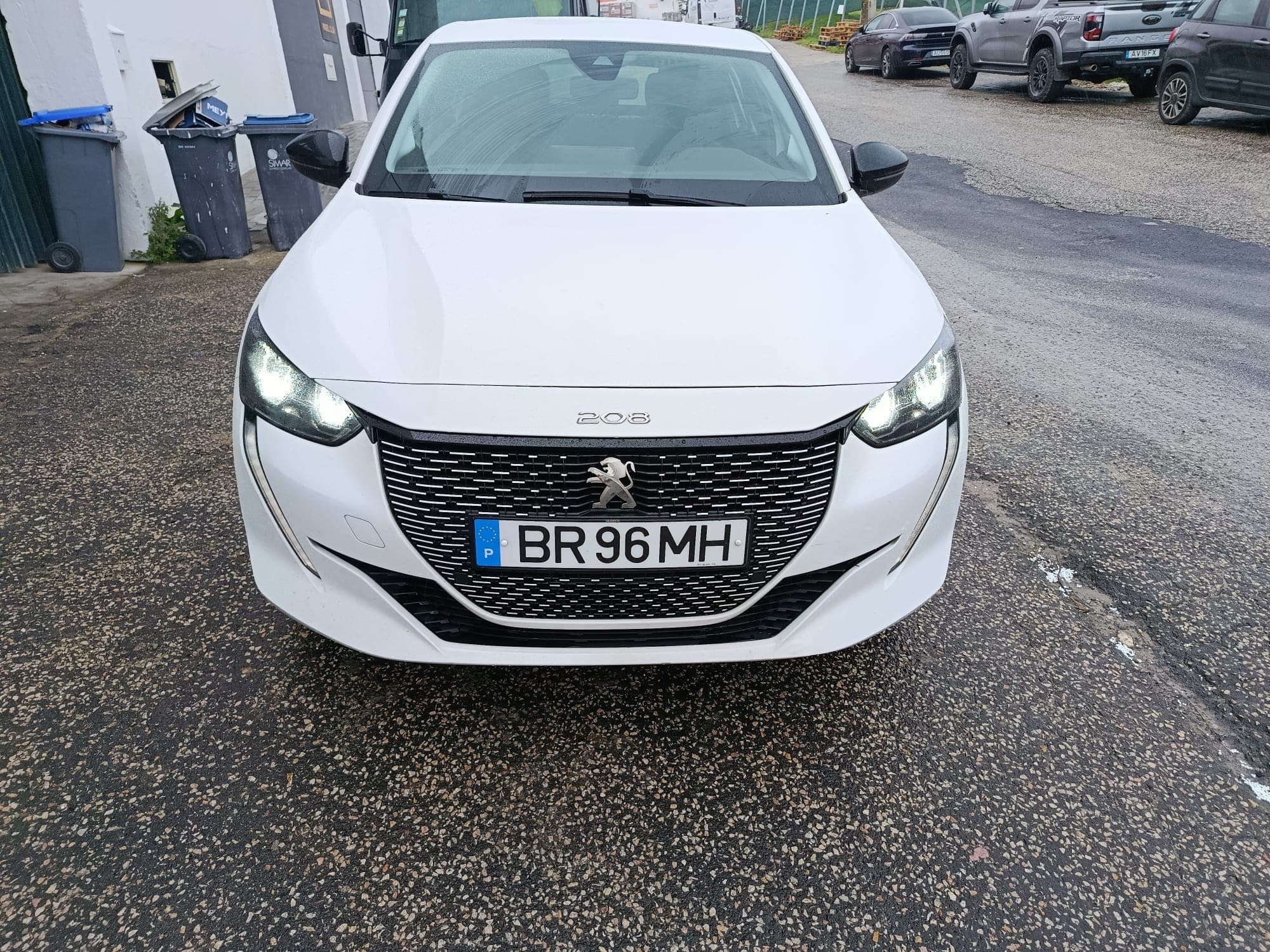 Peugeot e-208 · Ano 2022 — imagen 2