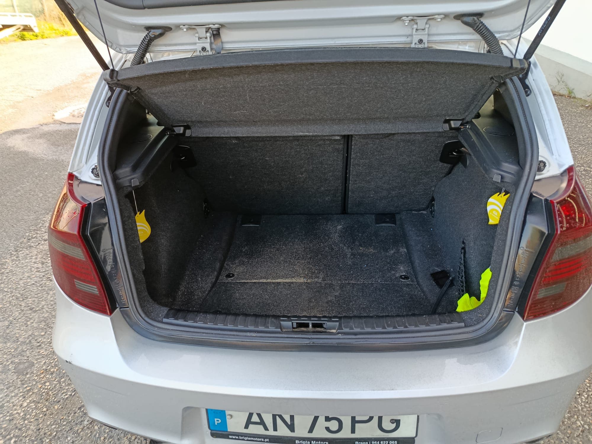 BMW 118d · Ano 2010 — imagen 8