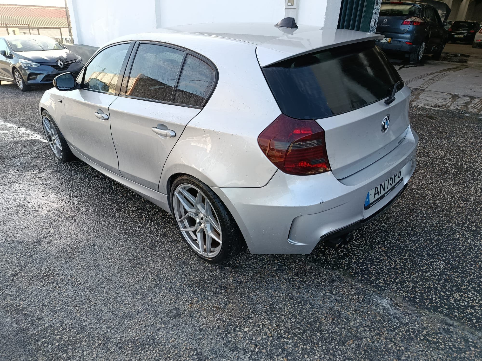 BMW 118d · Ano 2010 — imagen 5