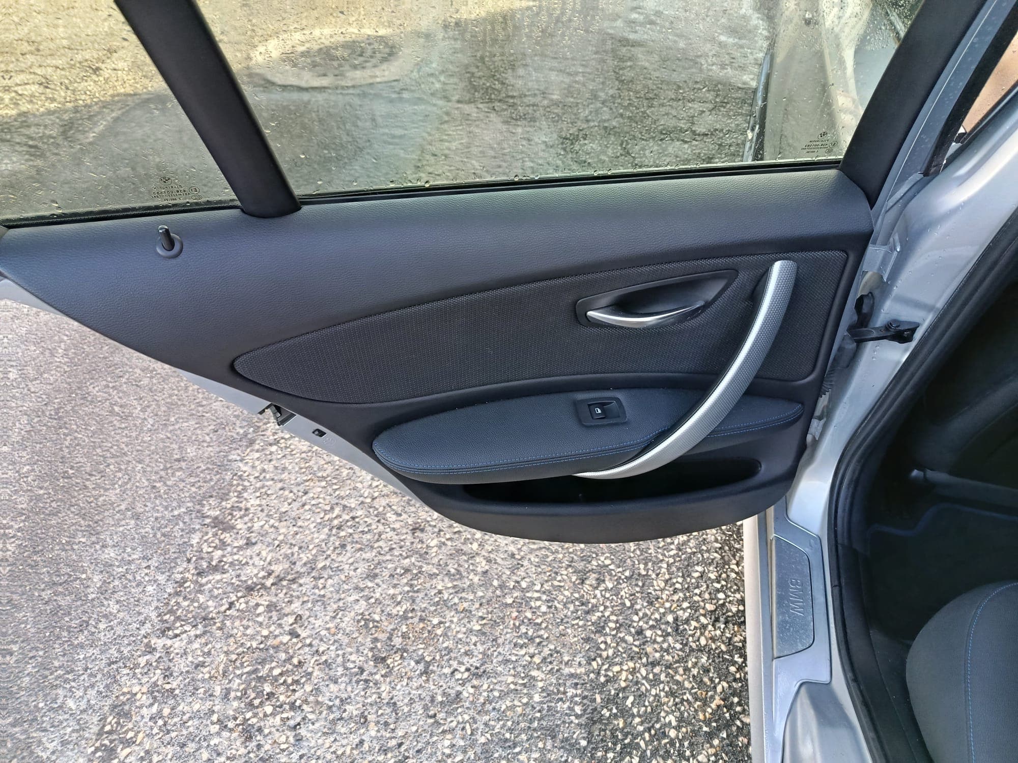 BMW 118d · Ano 2010 — imagen 18