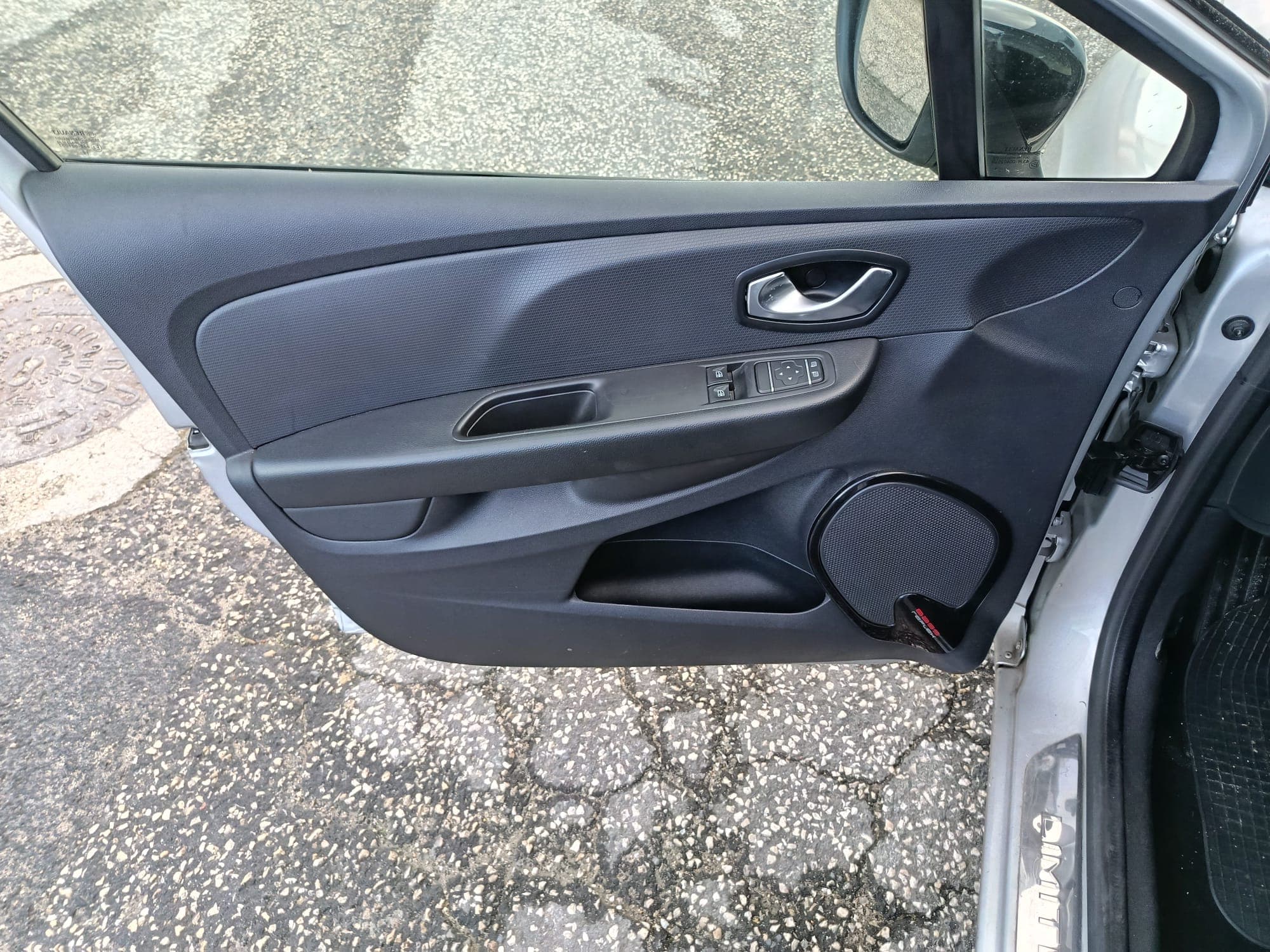 Renault Clio · Ano 2019 — imagem 13