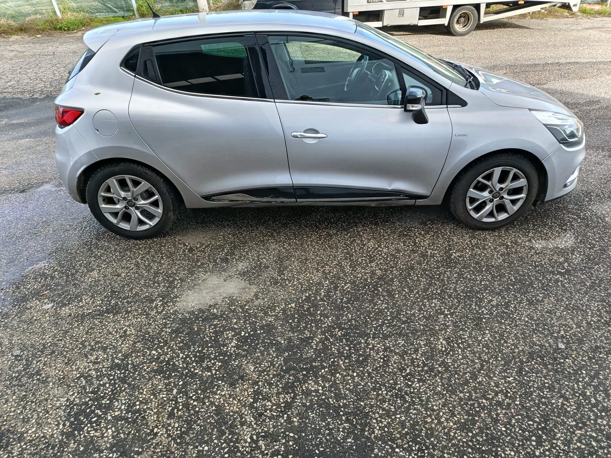 Renault Clio · Ano 2019 — imagem 4