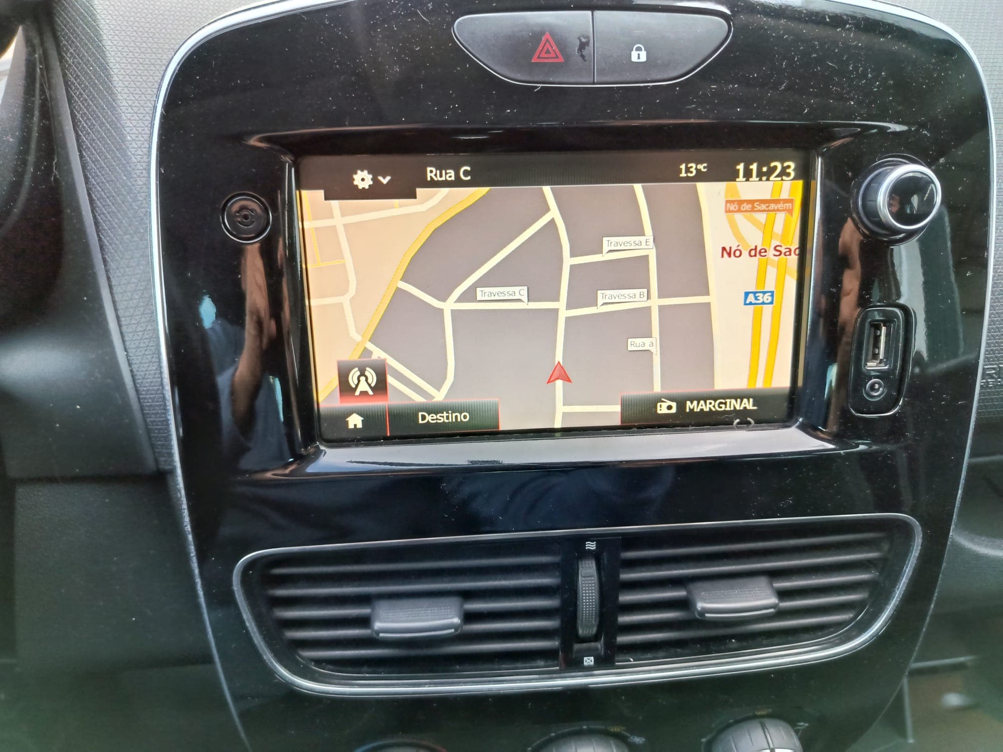 Renault Clio · Ano 2019 — imagem 9