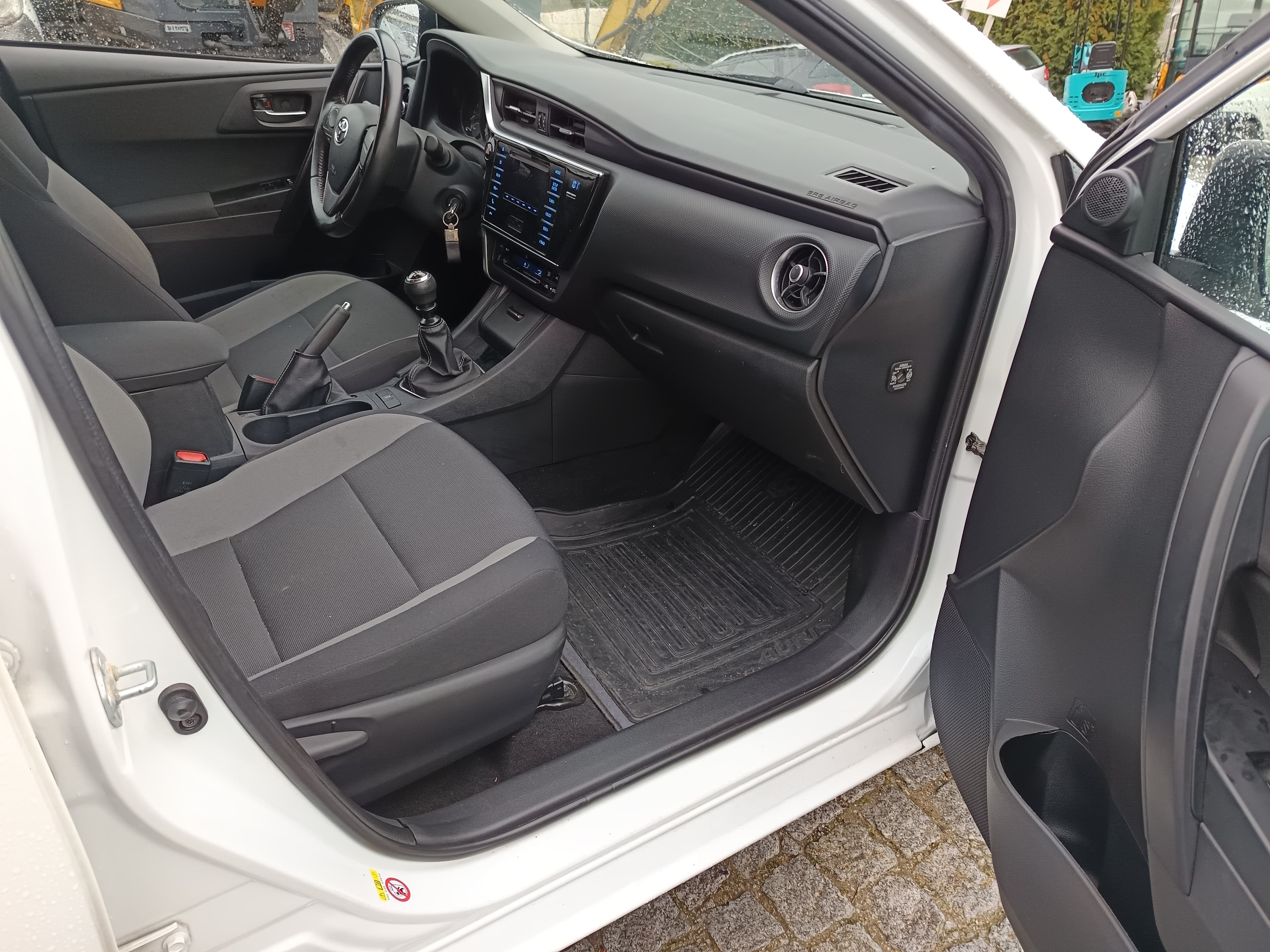 Toyota Auris · Ano 2016 — imagen 19