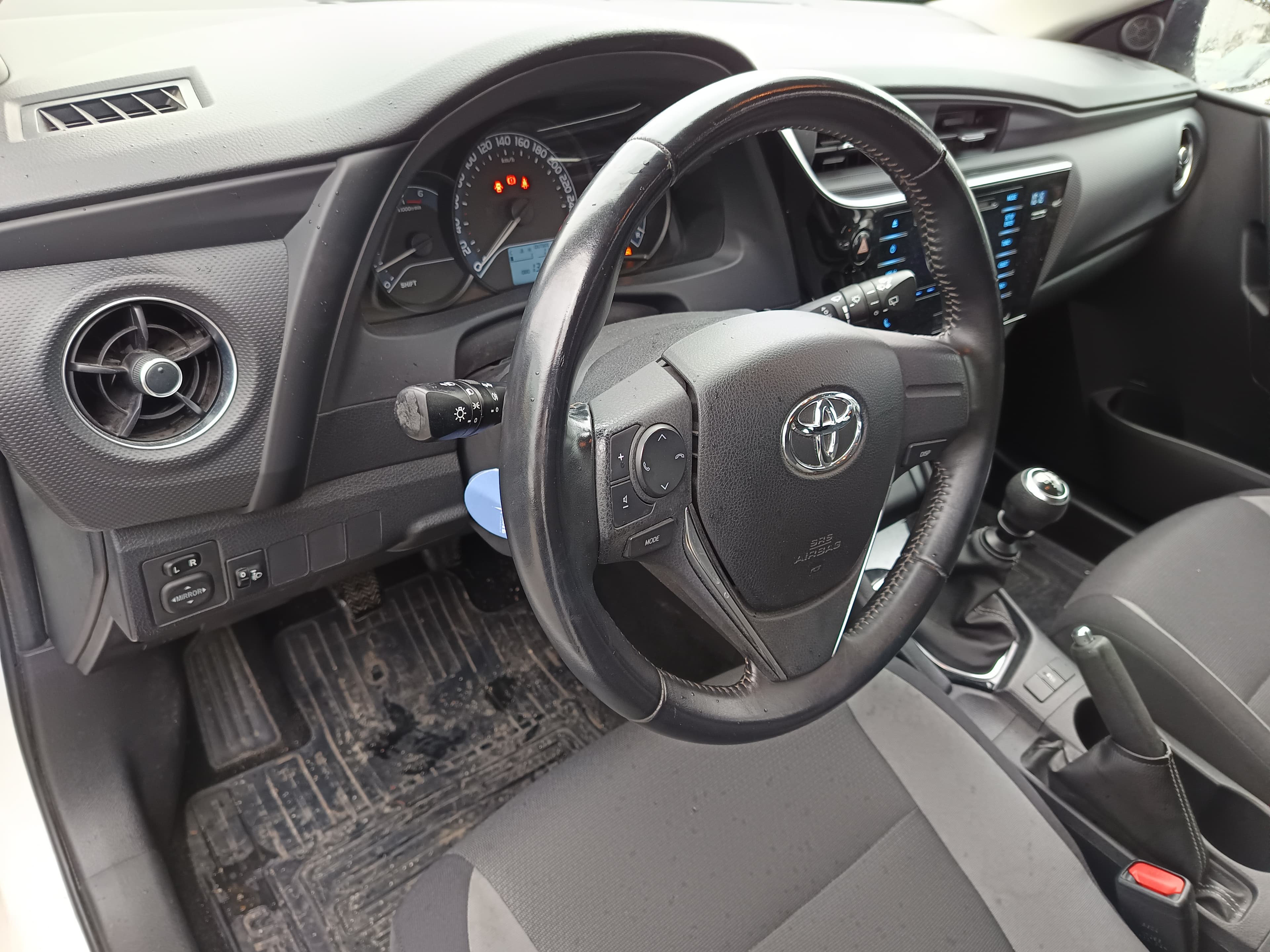 Toyota Auris · Ano 2016 — imagen 28