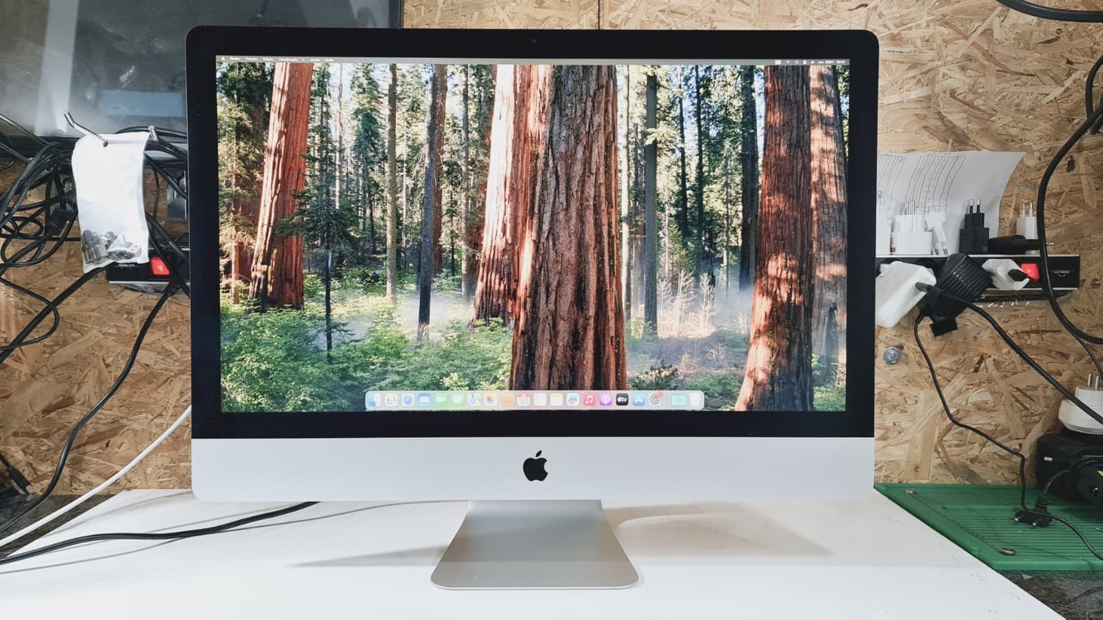 Computador Apple iMac A2115 — image 1