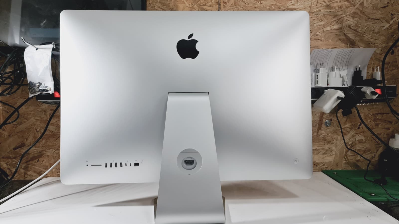 Computador Apple iMac A2115 — image 2
