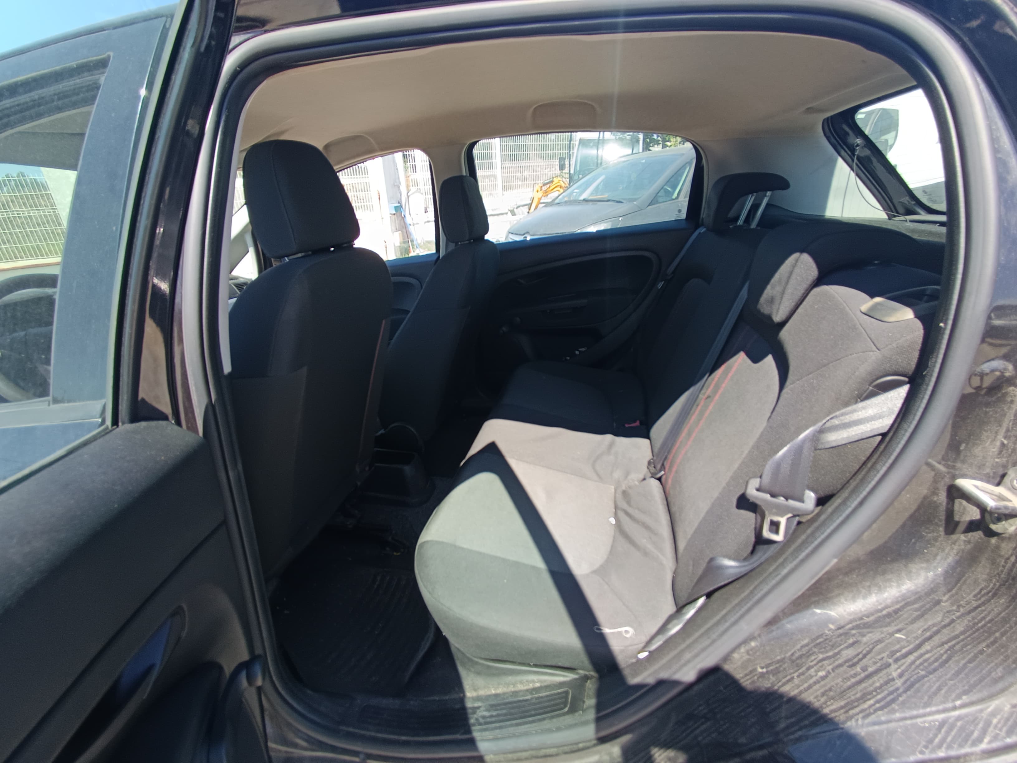 Fiat Punto · Ano 2012 — imagen 35