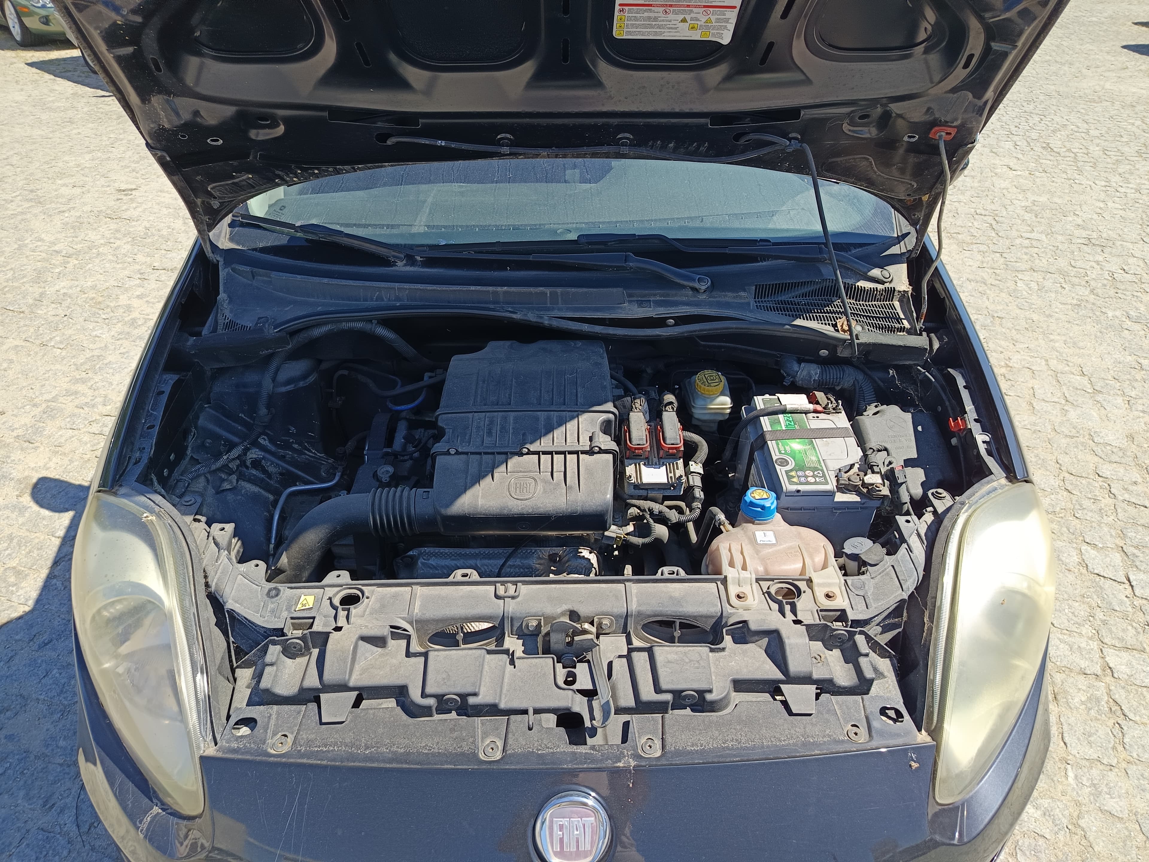 Fiat Punto · Ano 2012 — imagen 8