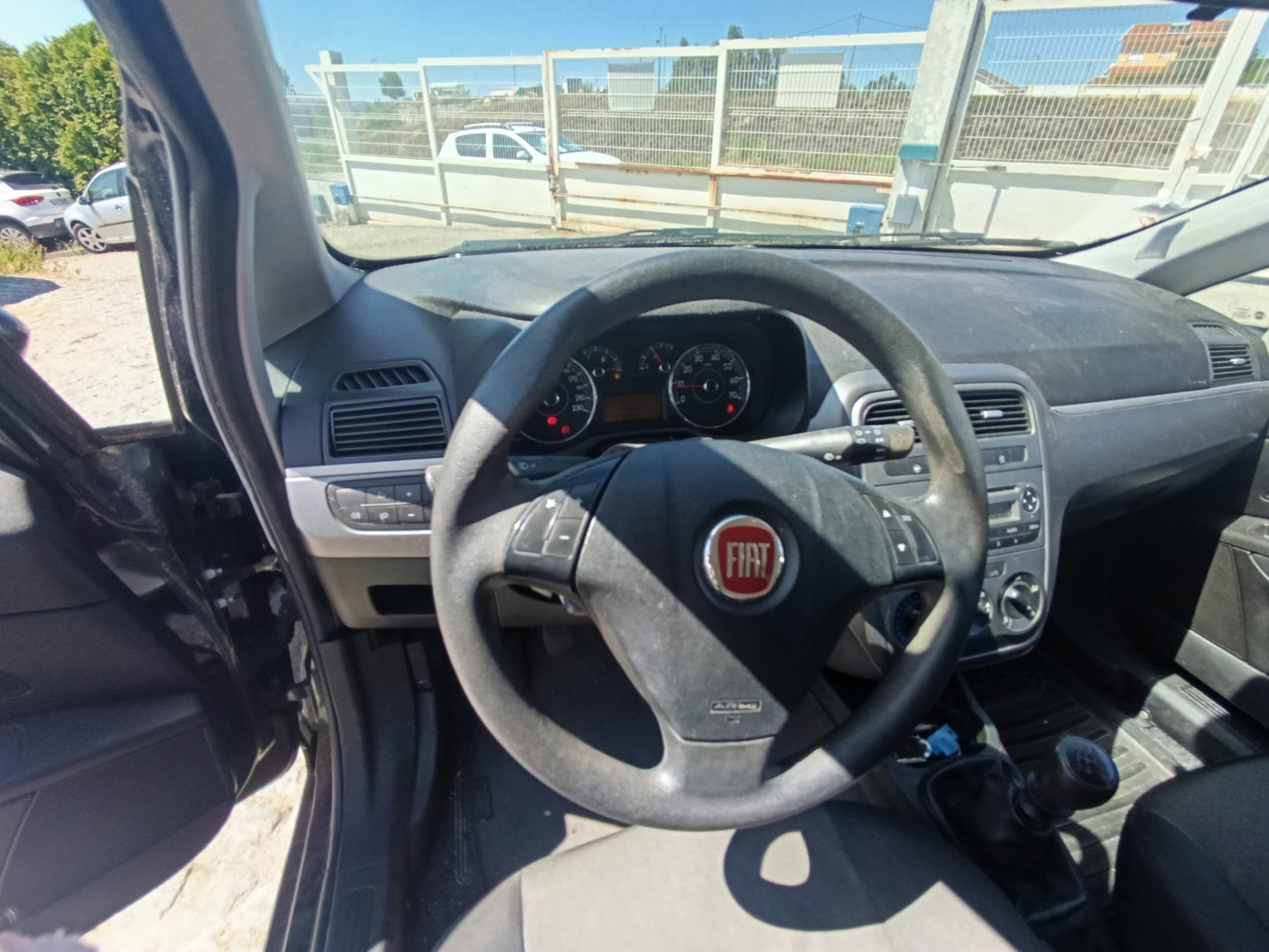 Fiat Punto · Ano 2012 — imagen 24