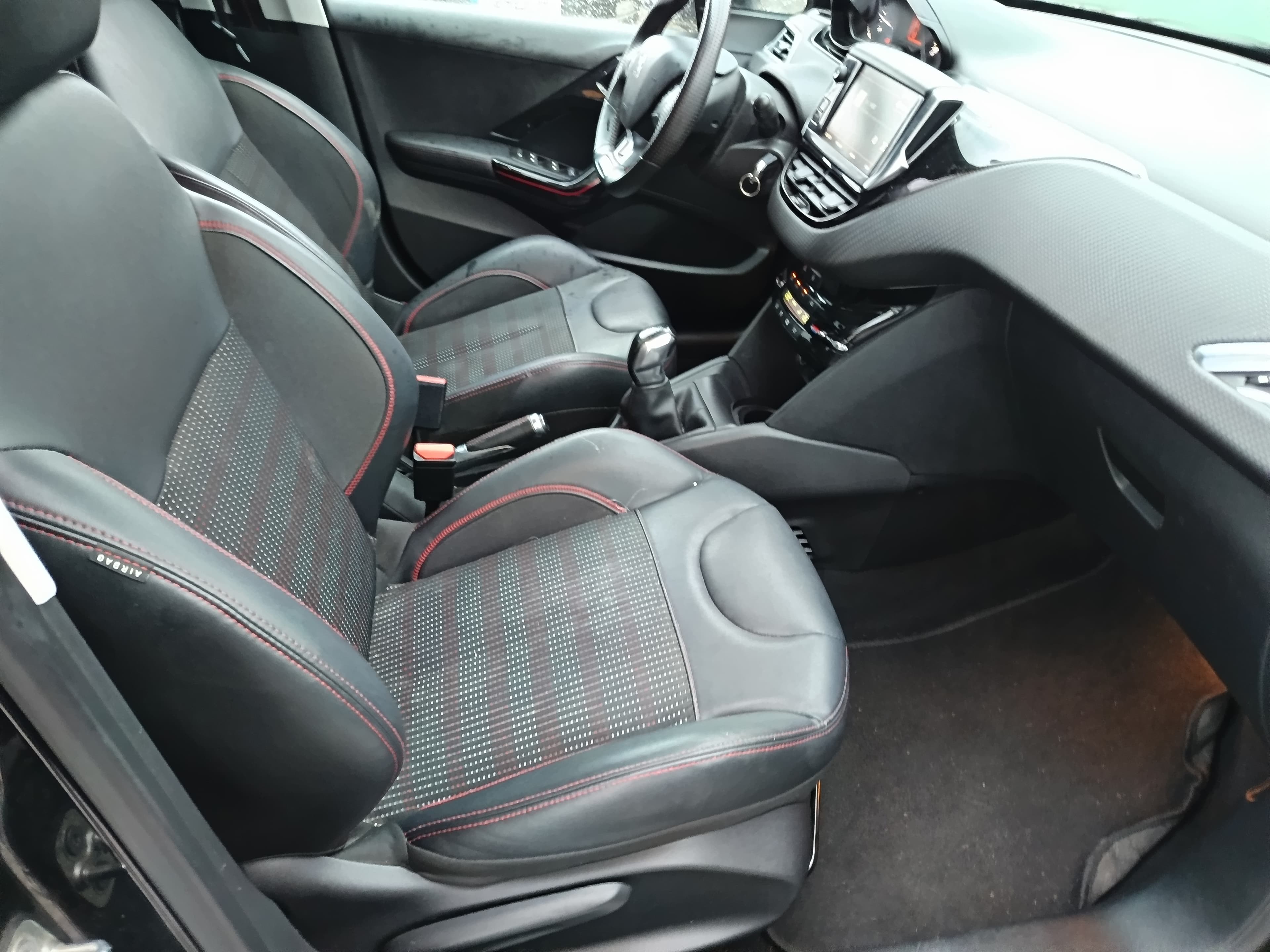 Peugeot 208 · Ano 2017 — imagem 25