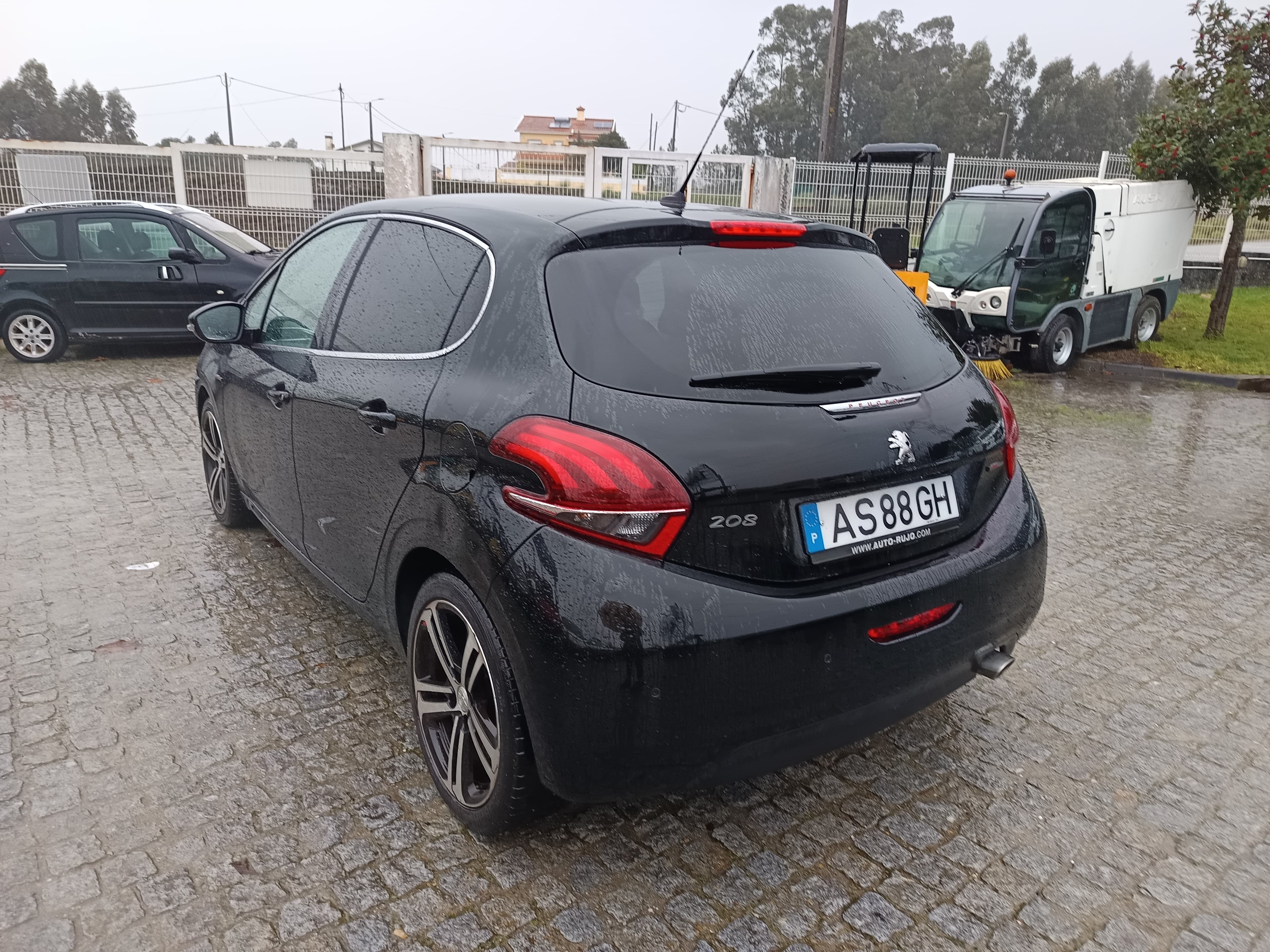 Peugeot 208 · Ano 2017 — imagem 6