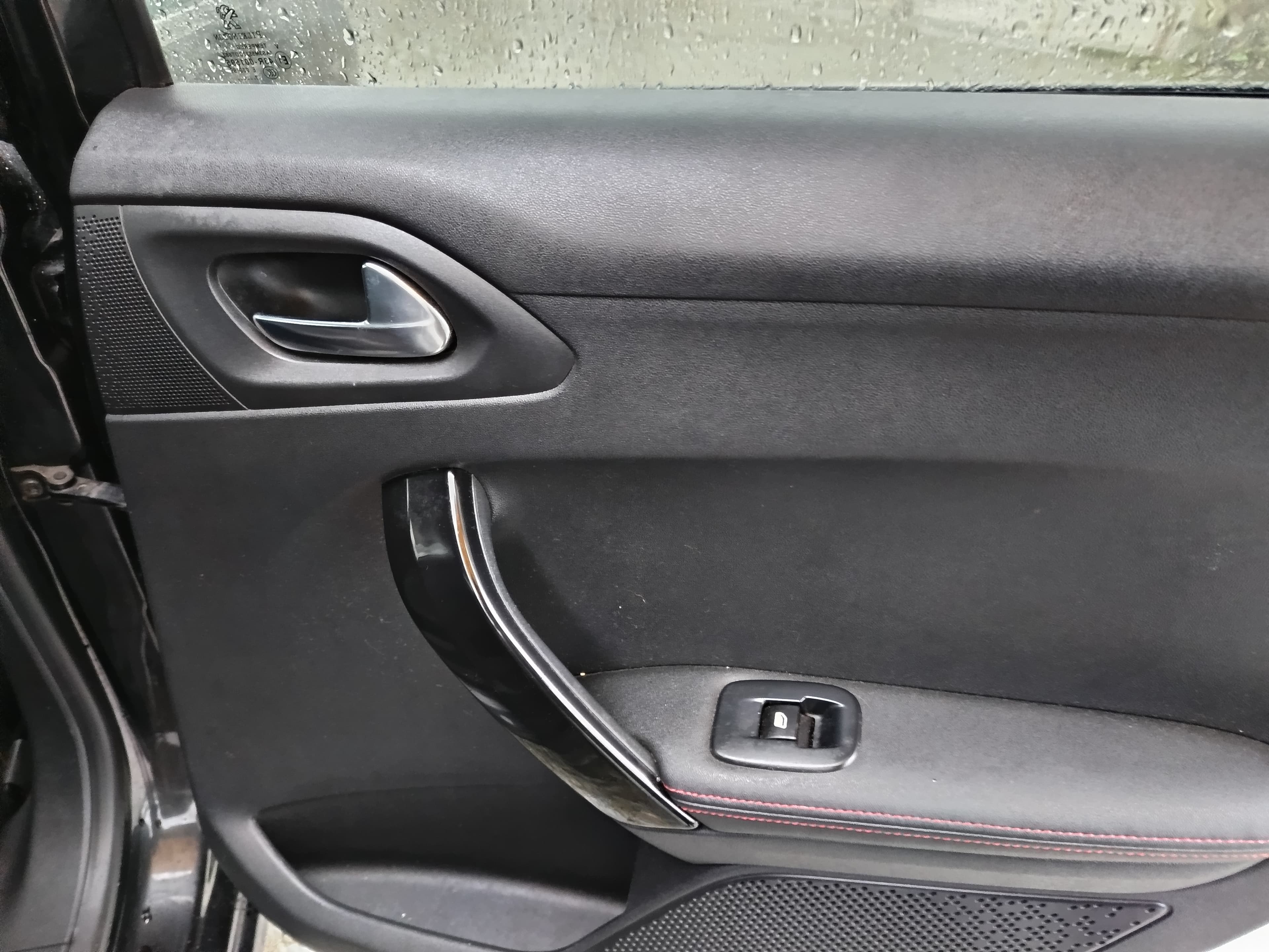 Peugeot 208 · Ano 2017 — imagem 21