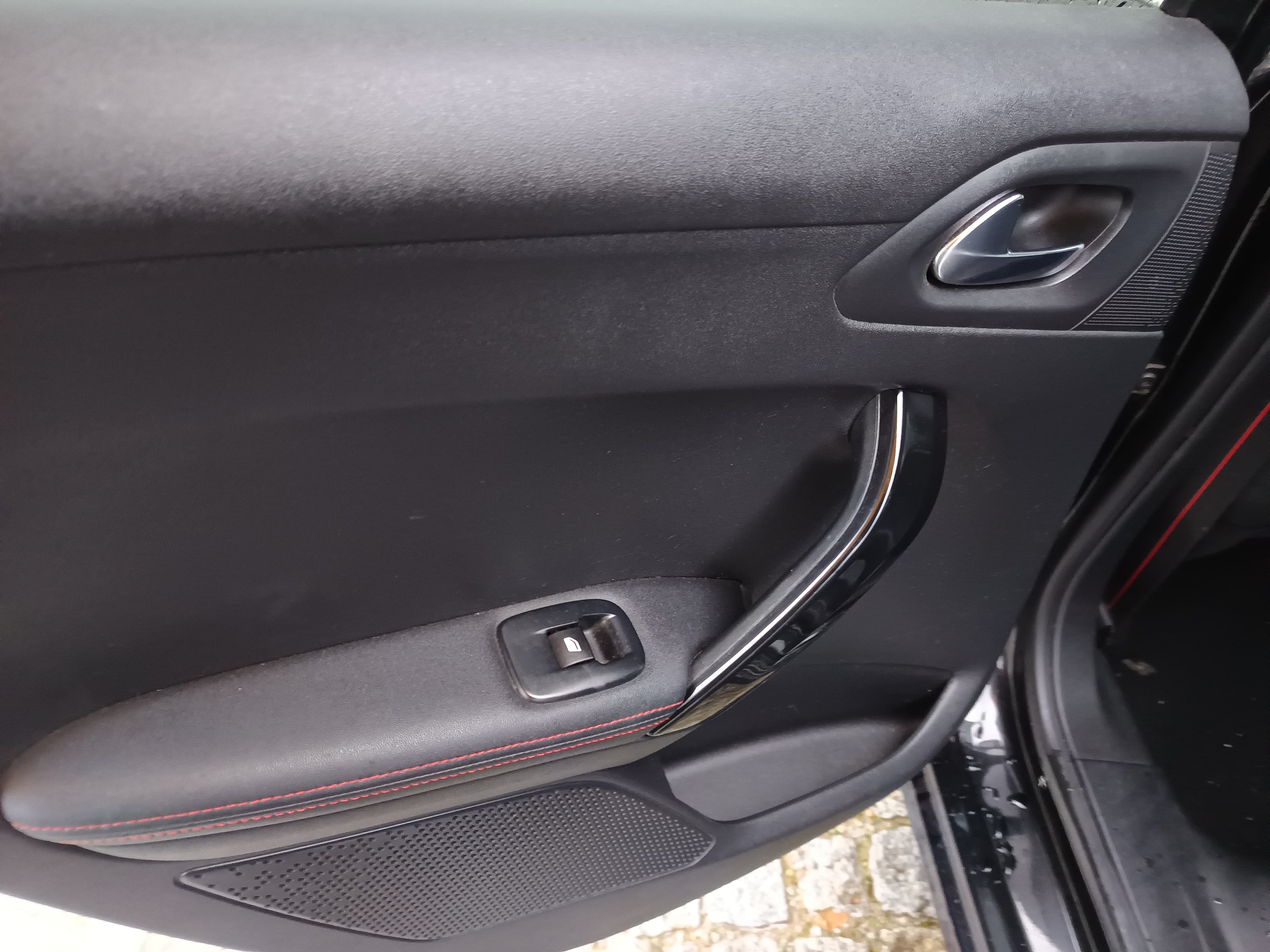 Peugeot 208 · Ano 2017 — imagem 28