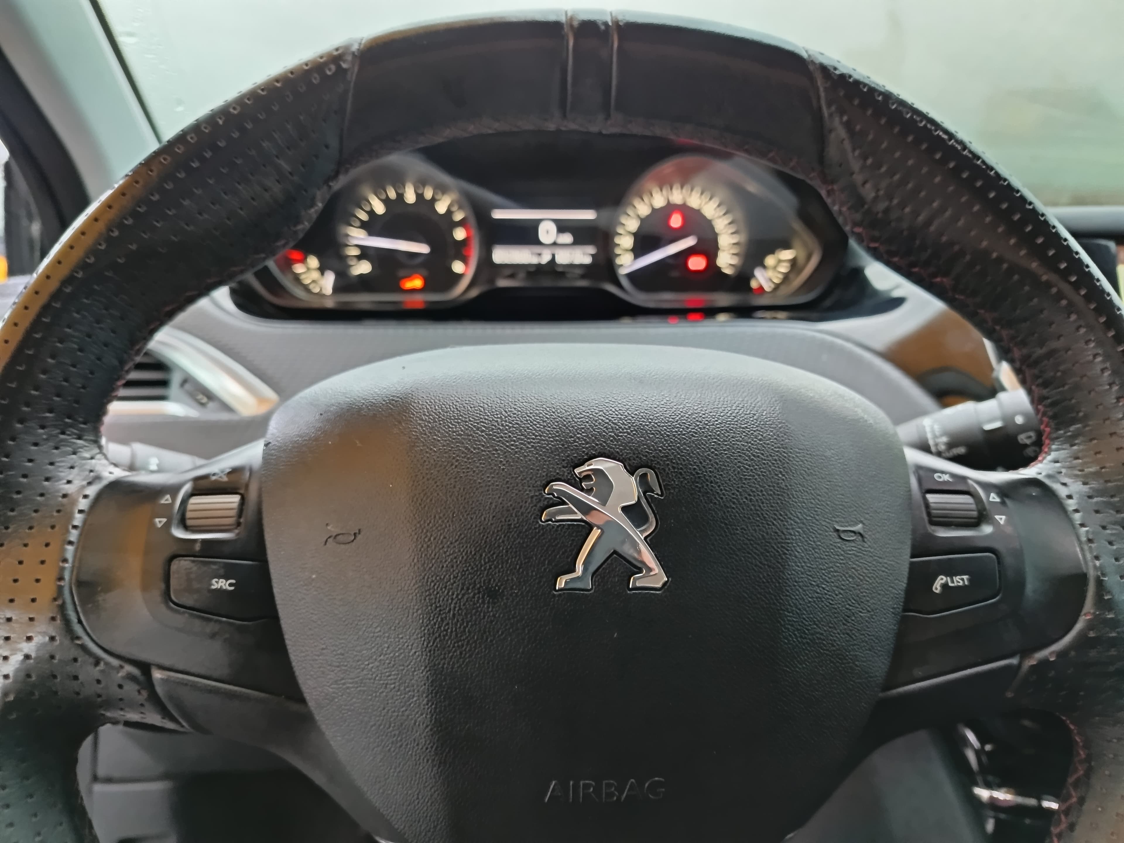 Peugeot 208 · Ano 2017 — imagem 40