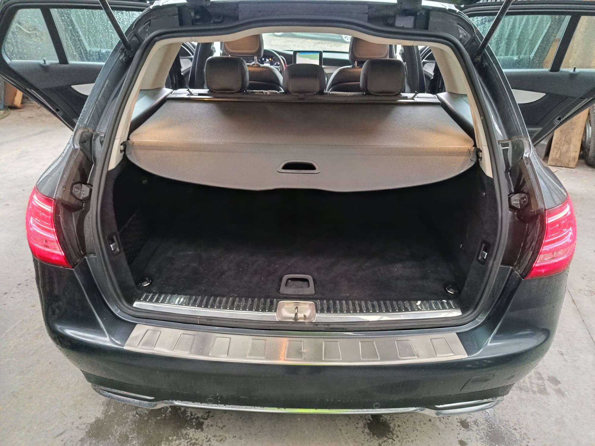Mercedes-Benz C 220 · Ano 2015 — imagen 19