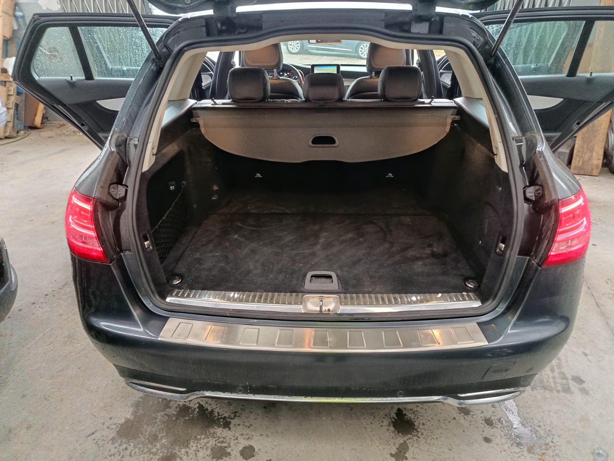 Mercedes-Benz C 220 · Ano 2015 — imagen 20