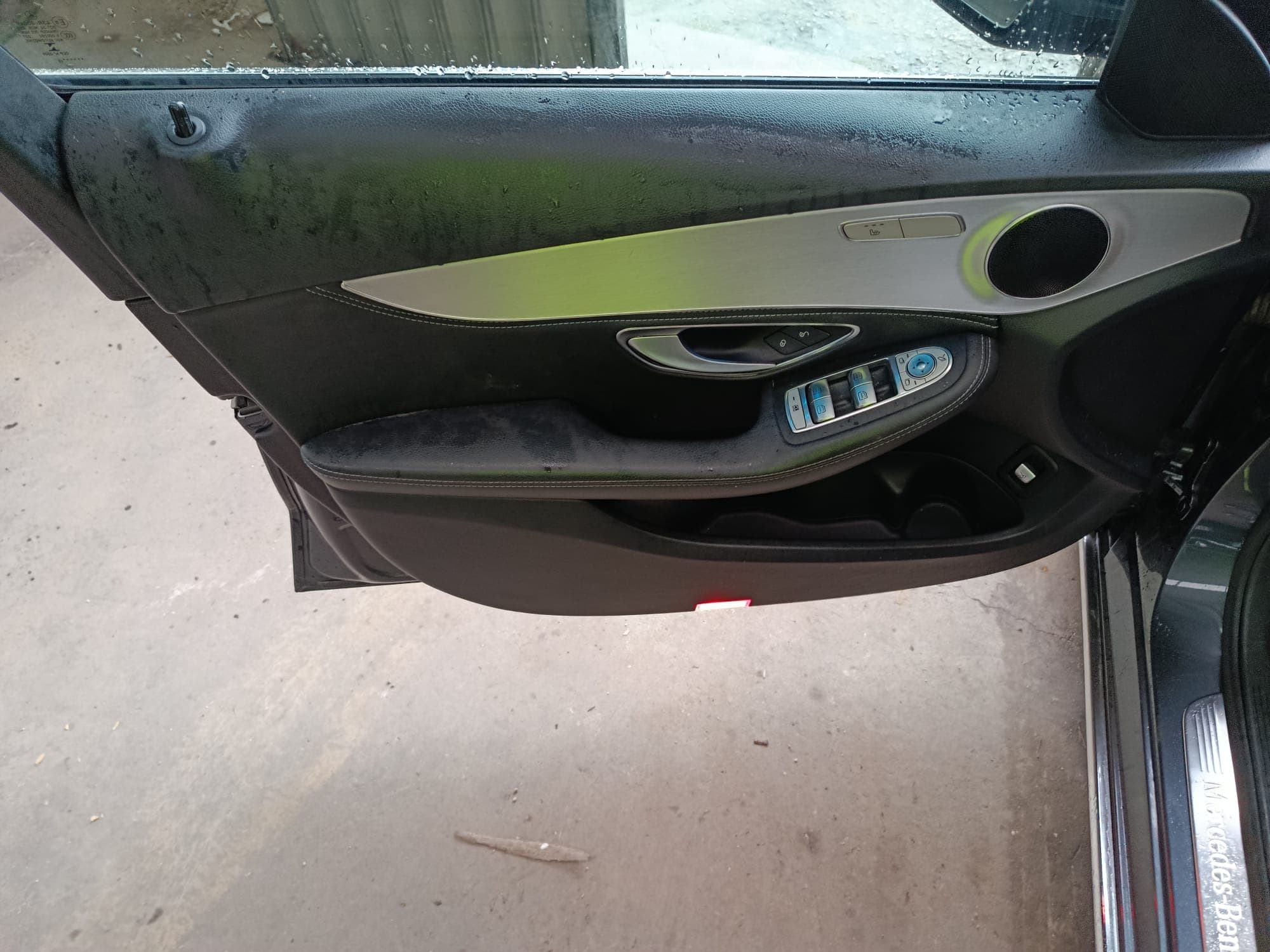 Mercedes-Benz C 220 · Ano 2015 — imagen 15