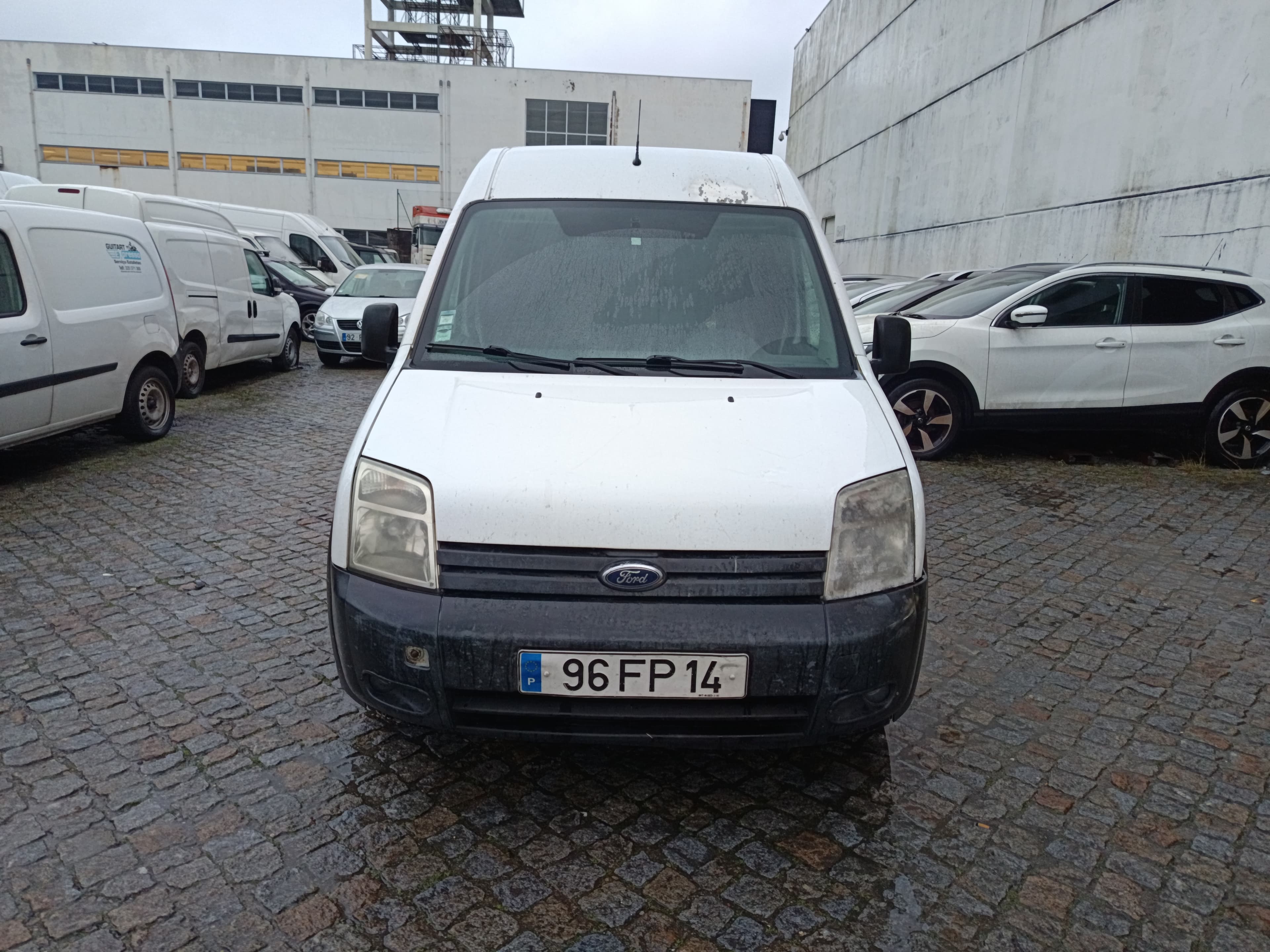 Ford Transit Connect · Ano 2008 — image 2