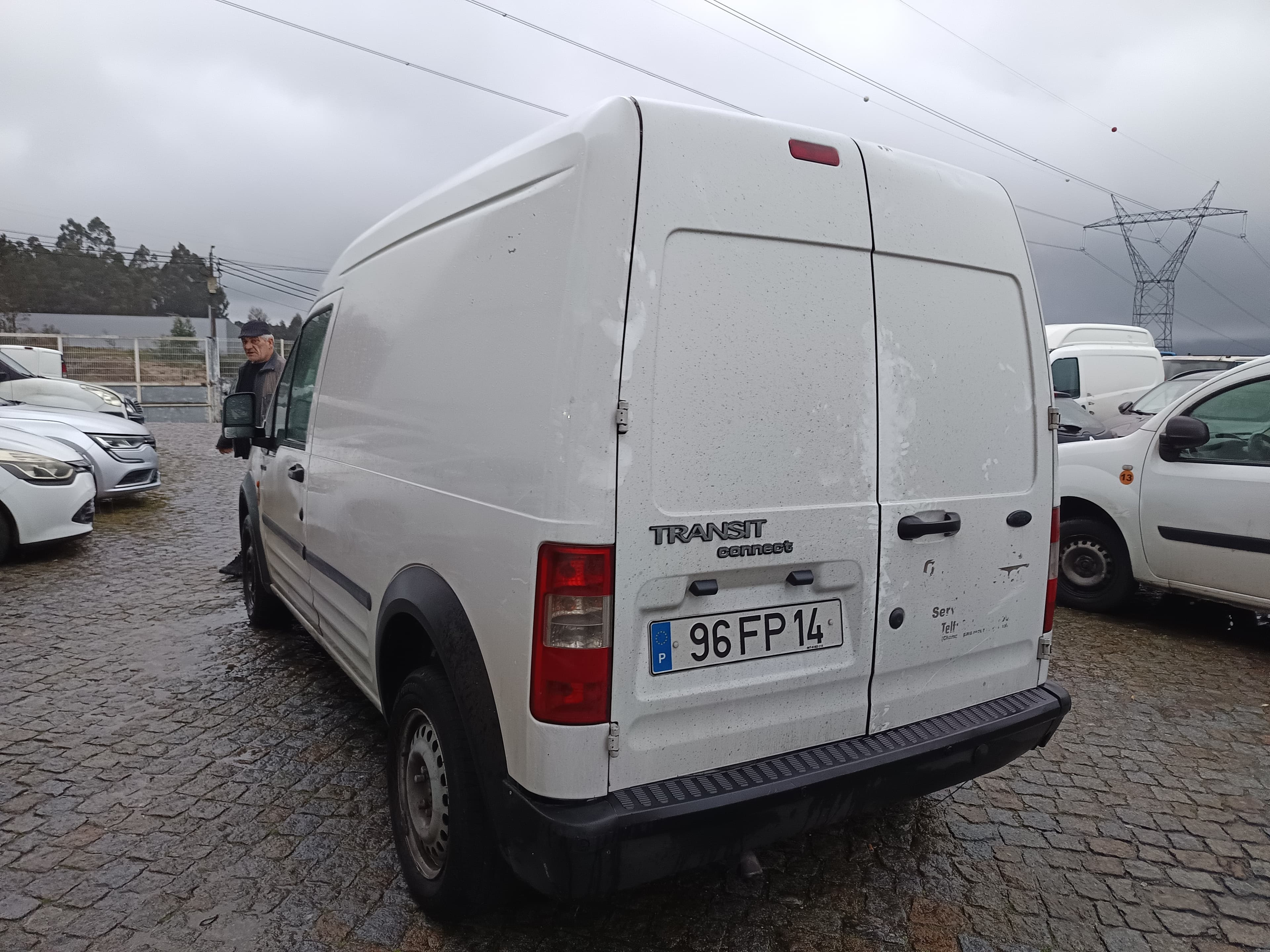 Ford Transit Connect · Ano 2008 — image 6