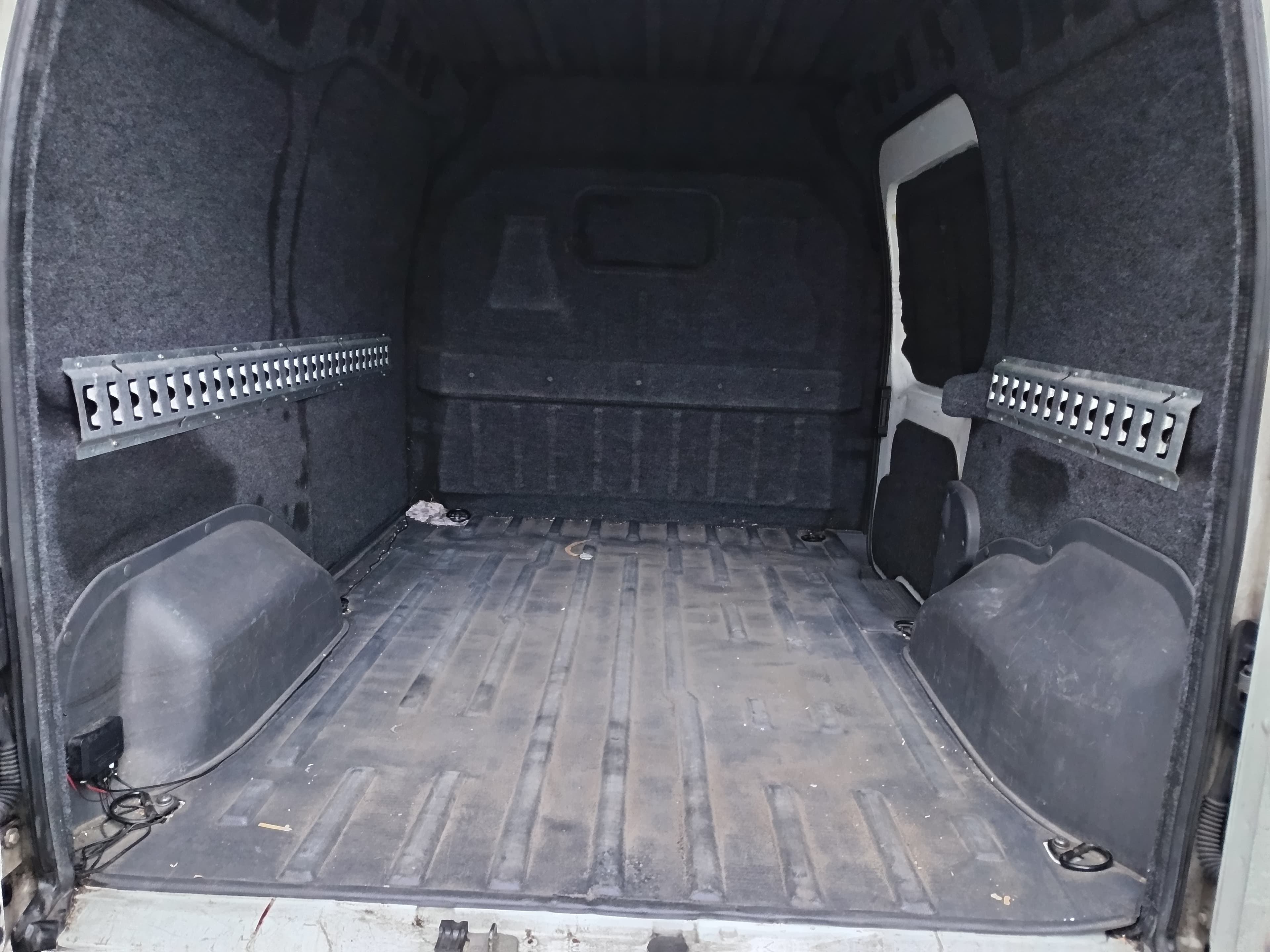 Ford Transit Connect · Ano 2008 — image 19