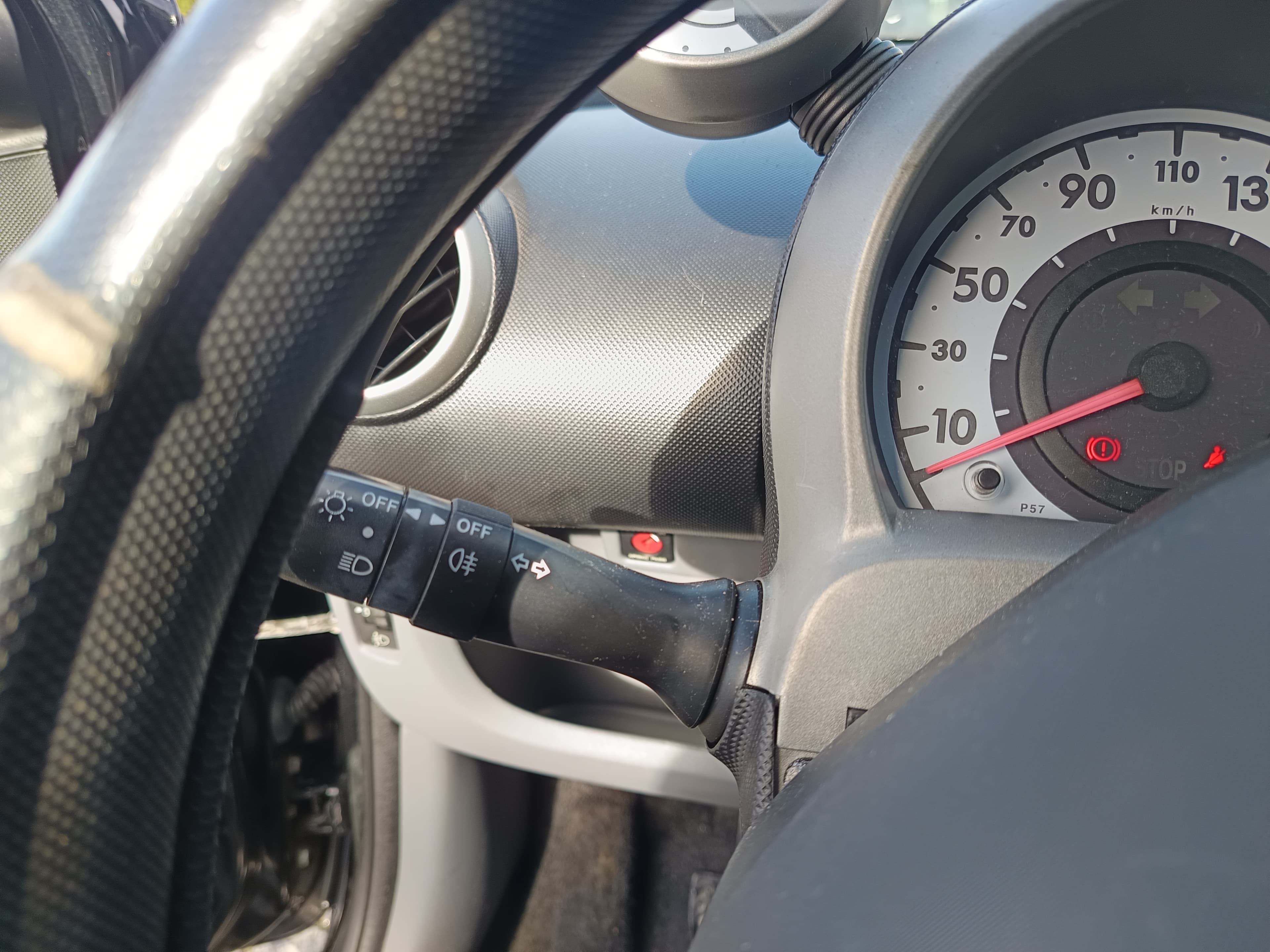 Peugeot 107 · Ano 2006 — image 38