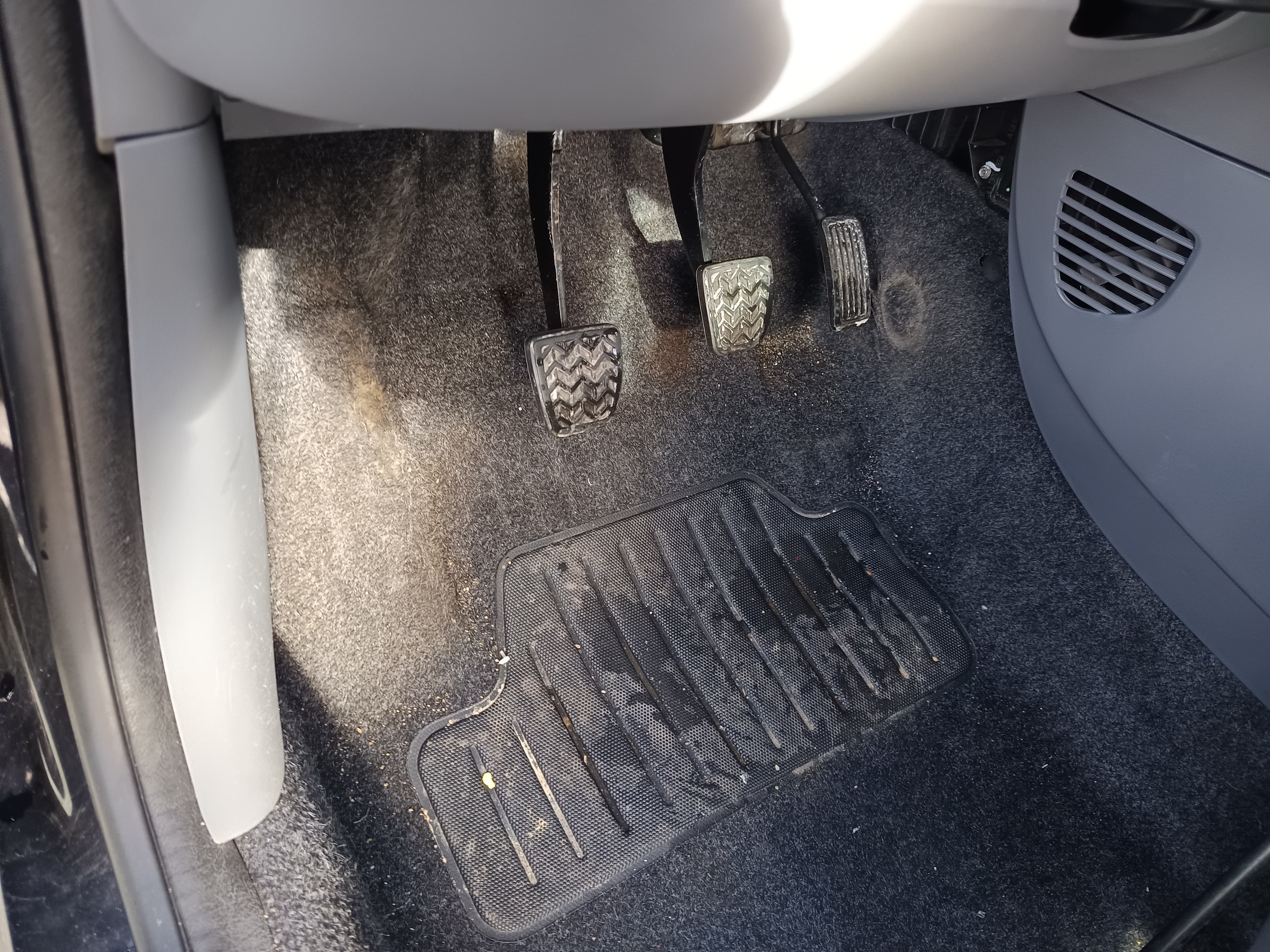 Peugeot 107 · Ano 2006 — image 31