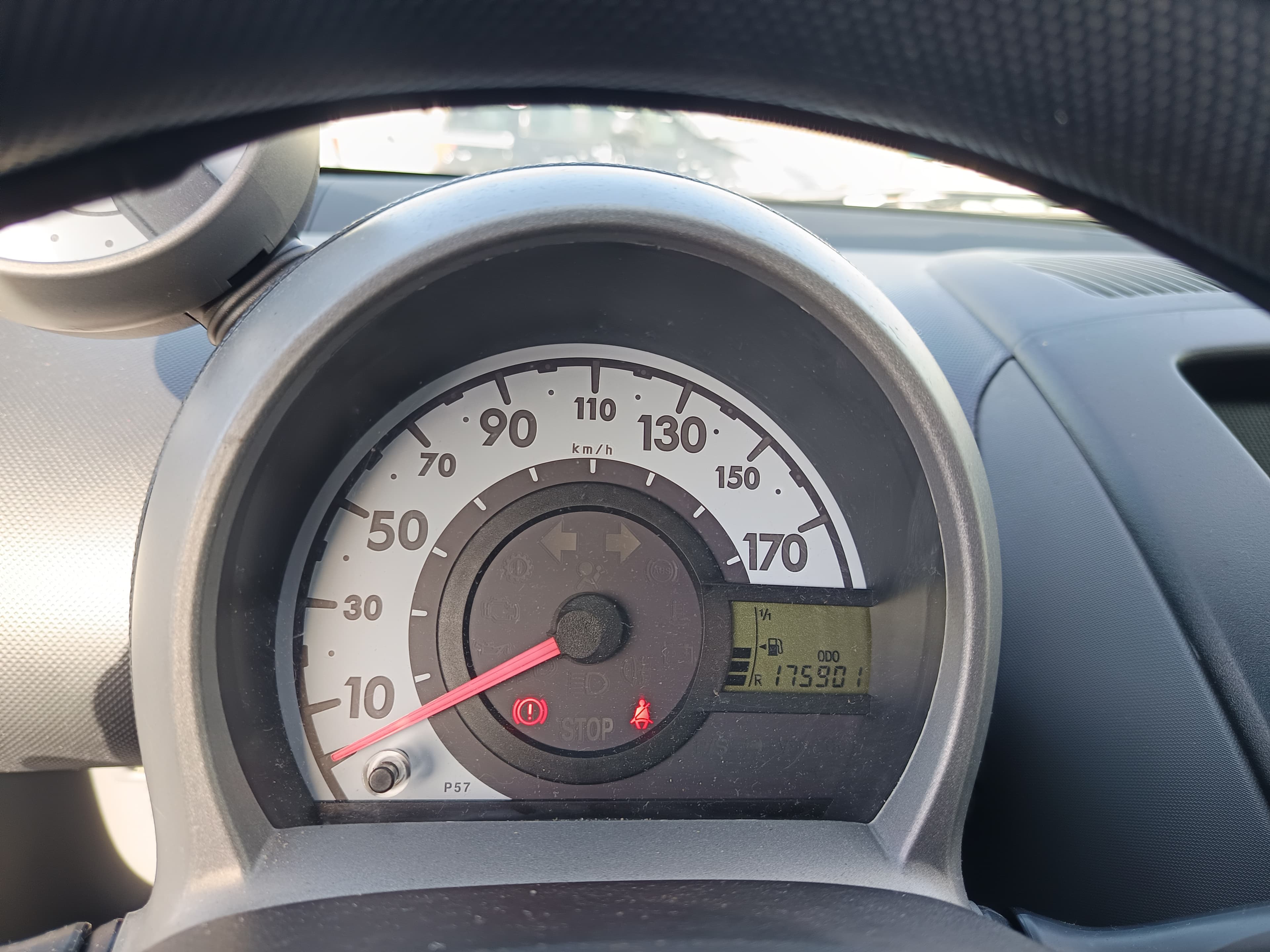 Peugeot 107 · Ano 2006 — image 36