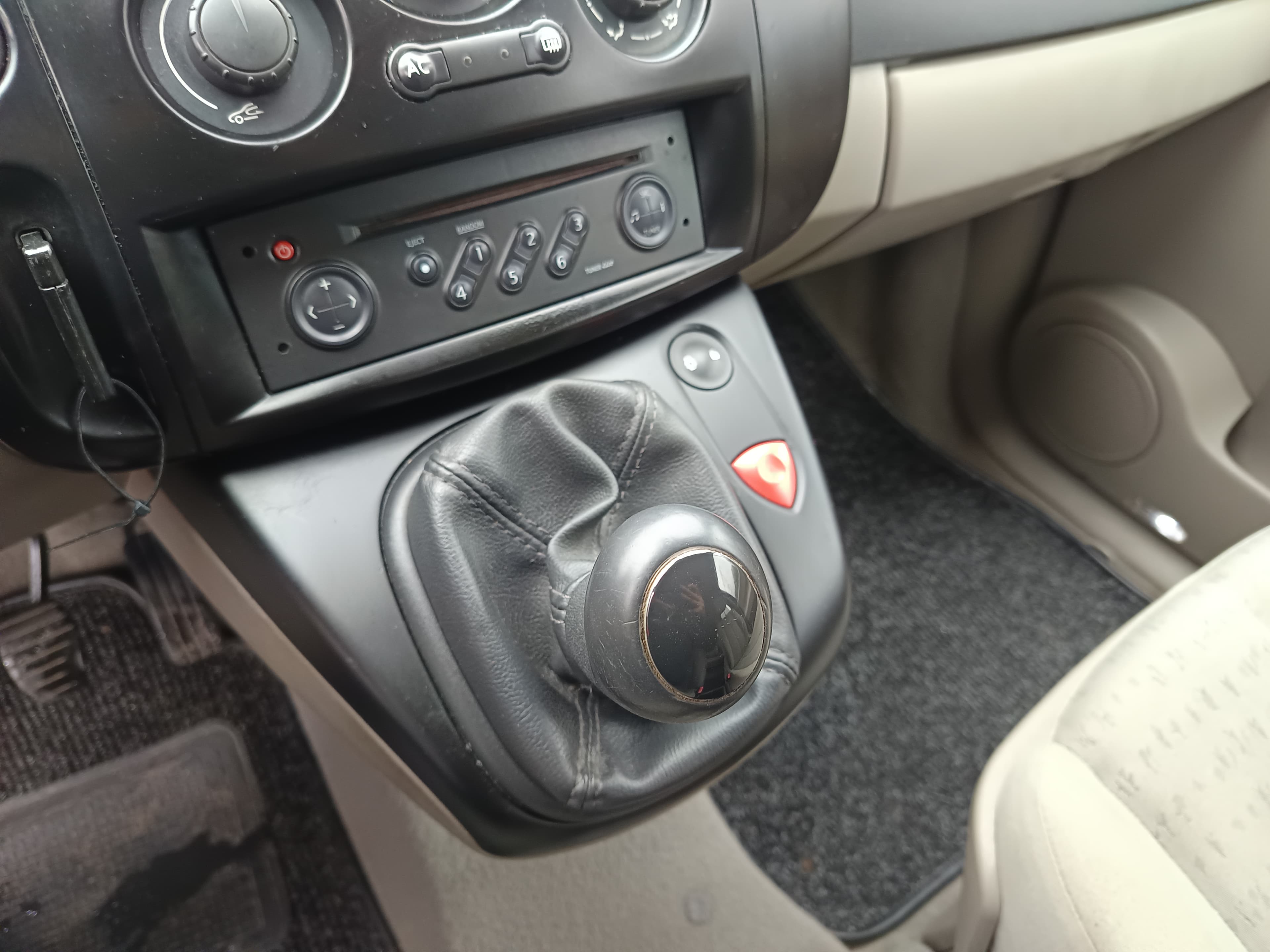 Renault Scénic · Ano 2004 — imagem 35