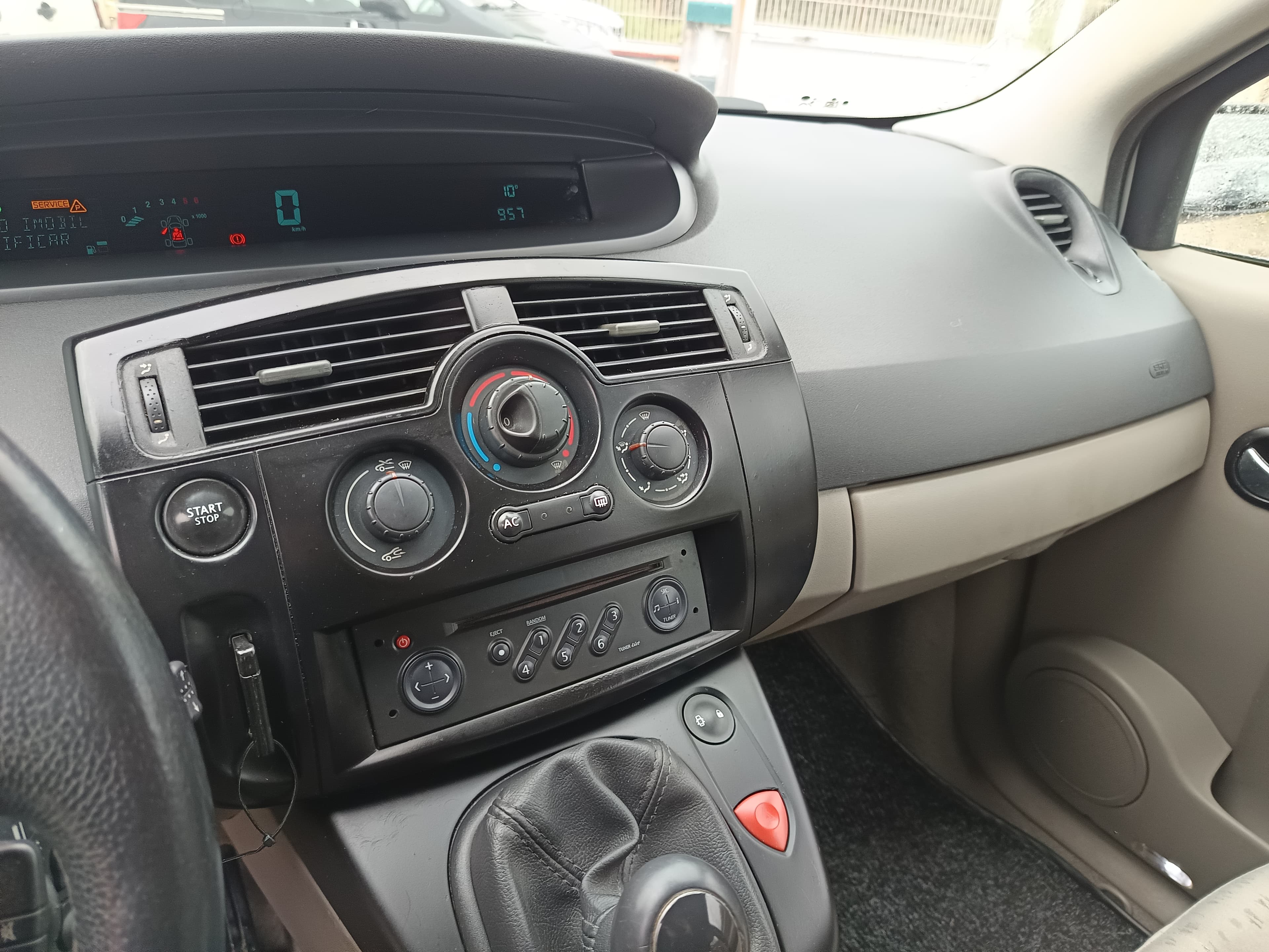 Renault Scénic · Ano 2004 — imagem 34