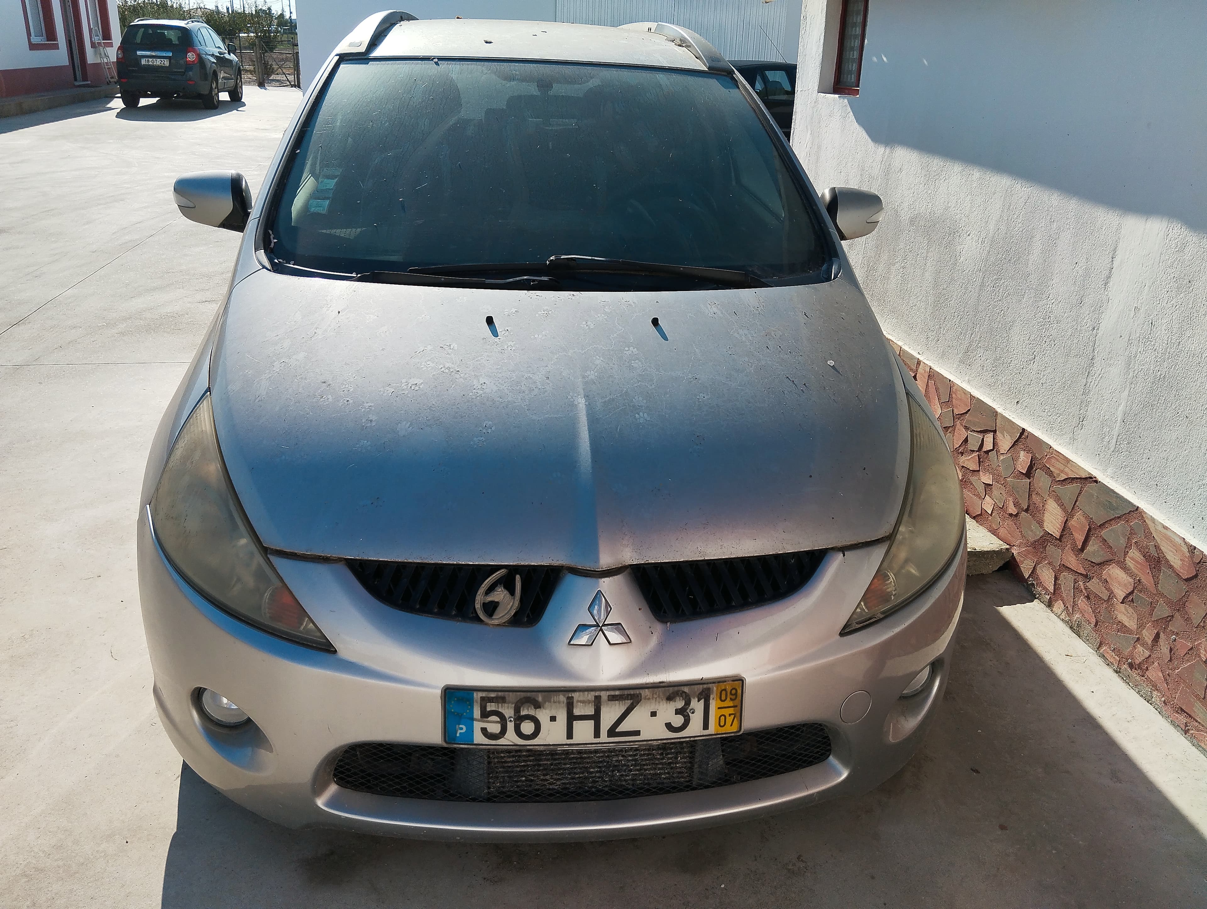 Mitsubishi Grandis NA4W 2.0 DI-D · Ano 2009 — imagen 2