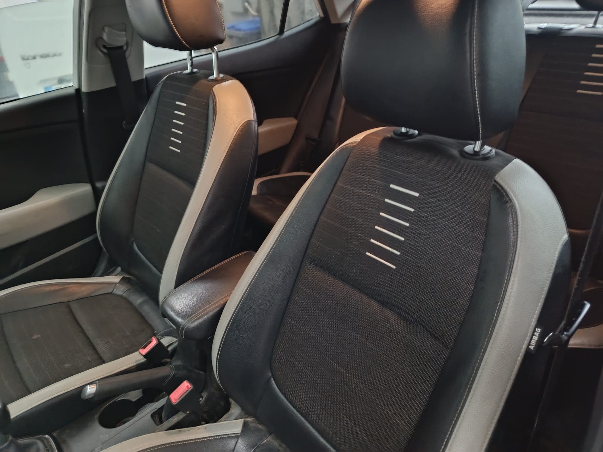 Kia Stonic · Ano 2018 — imagem 16