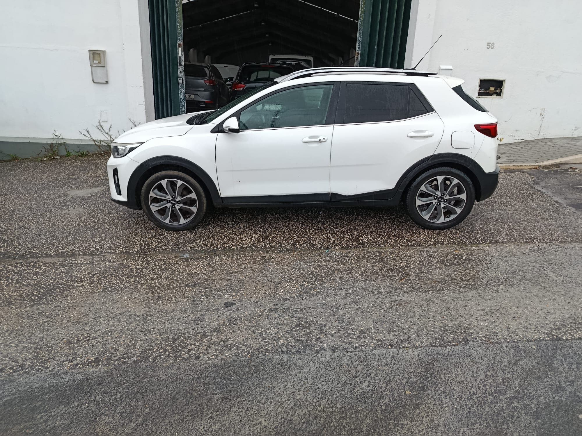 Kia Stonic · Ano 2018 — imagem 4