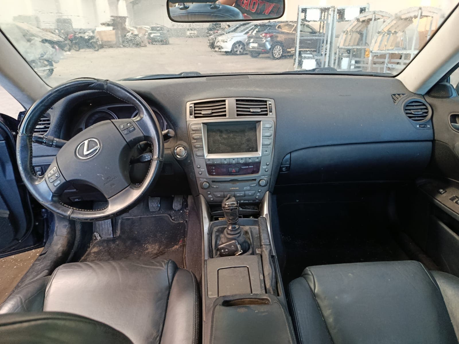 Lexus IS 220 d · Ano 2008 — image 13