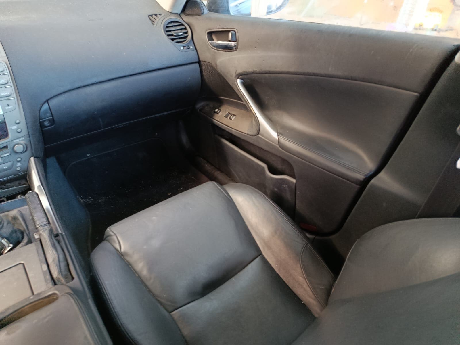 Lexus IS 220 d · Ano 2008 — image 11