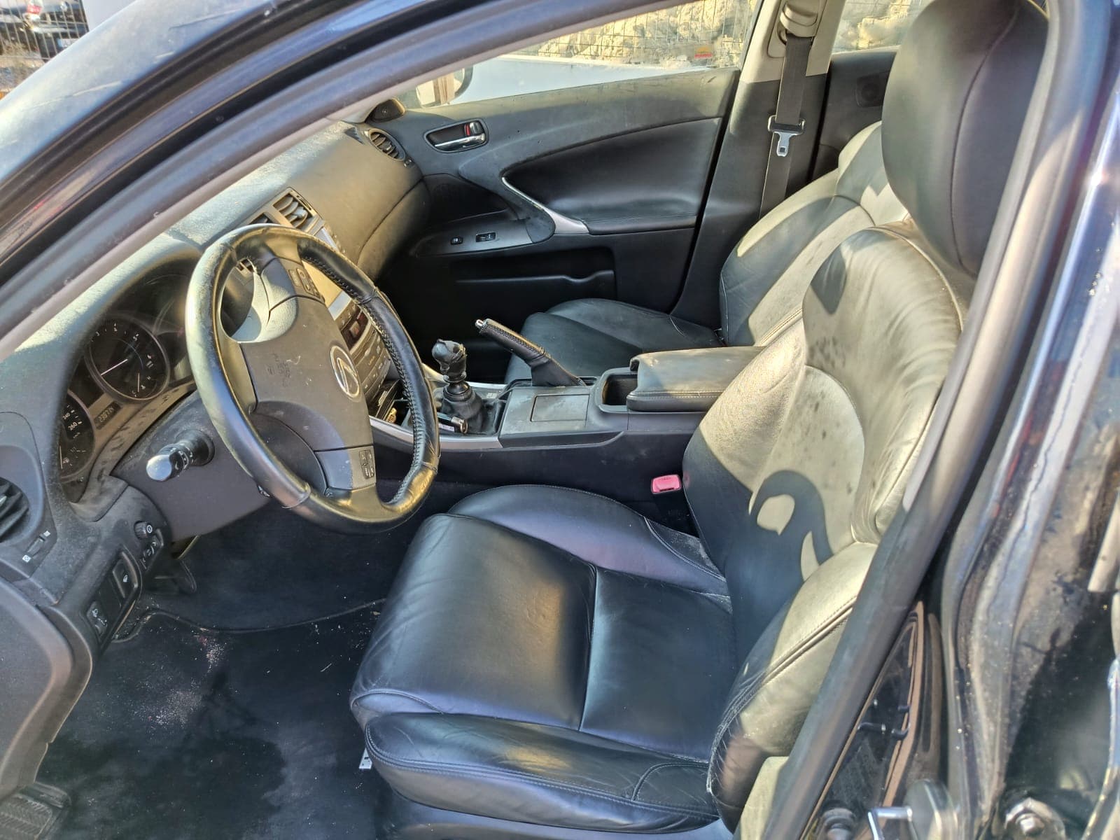 Lexus IS 220 d · Ano 2008 — image 10