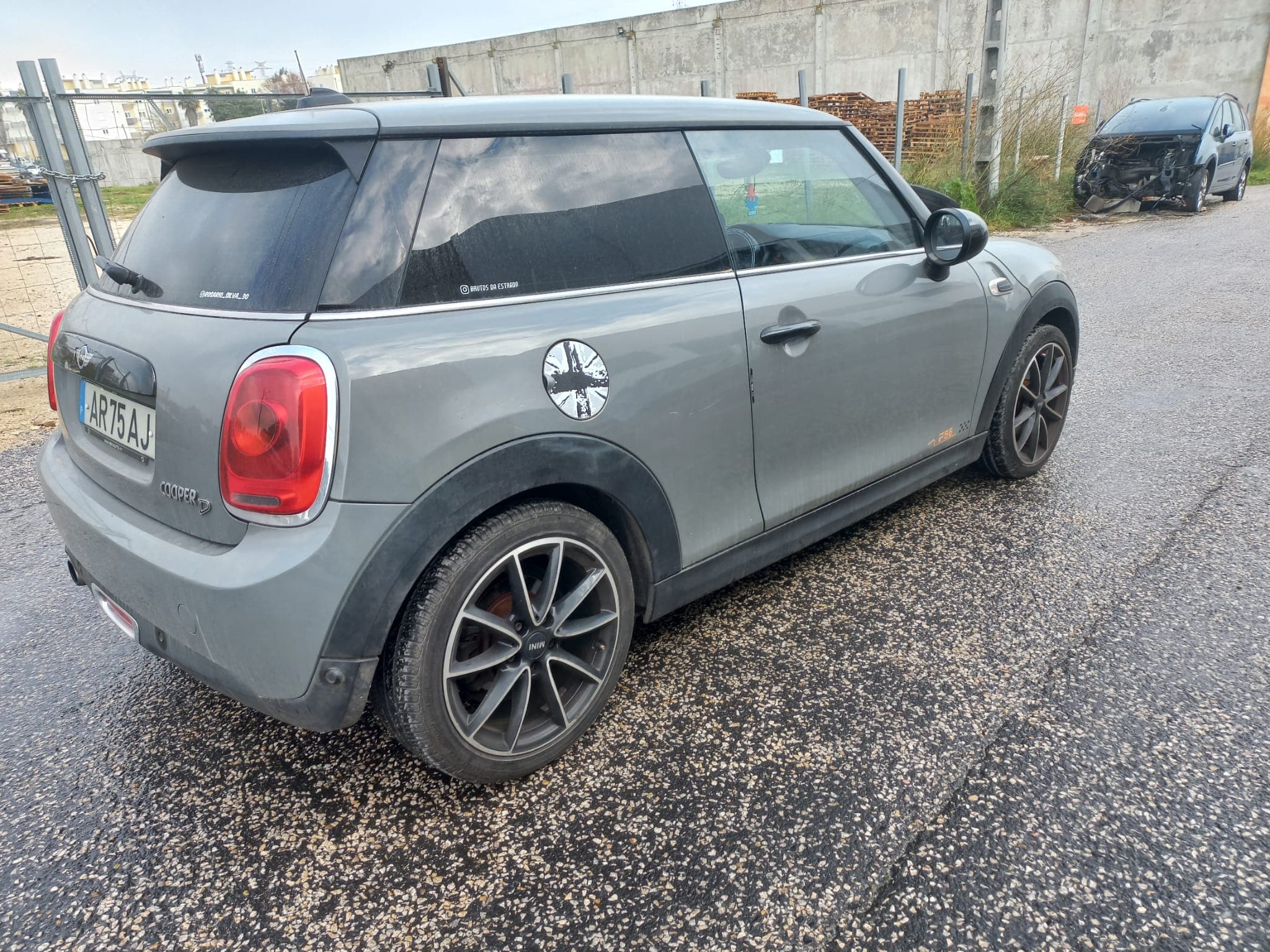 Mini Cooper D · Ano 2015 — image 4