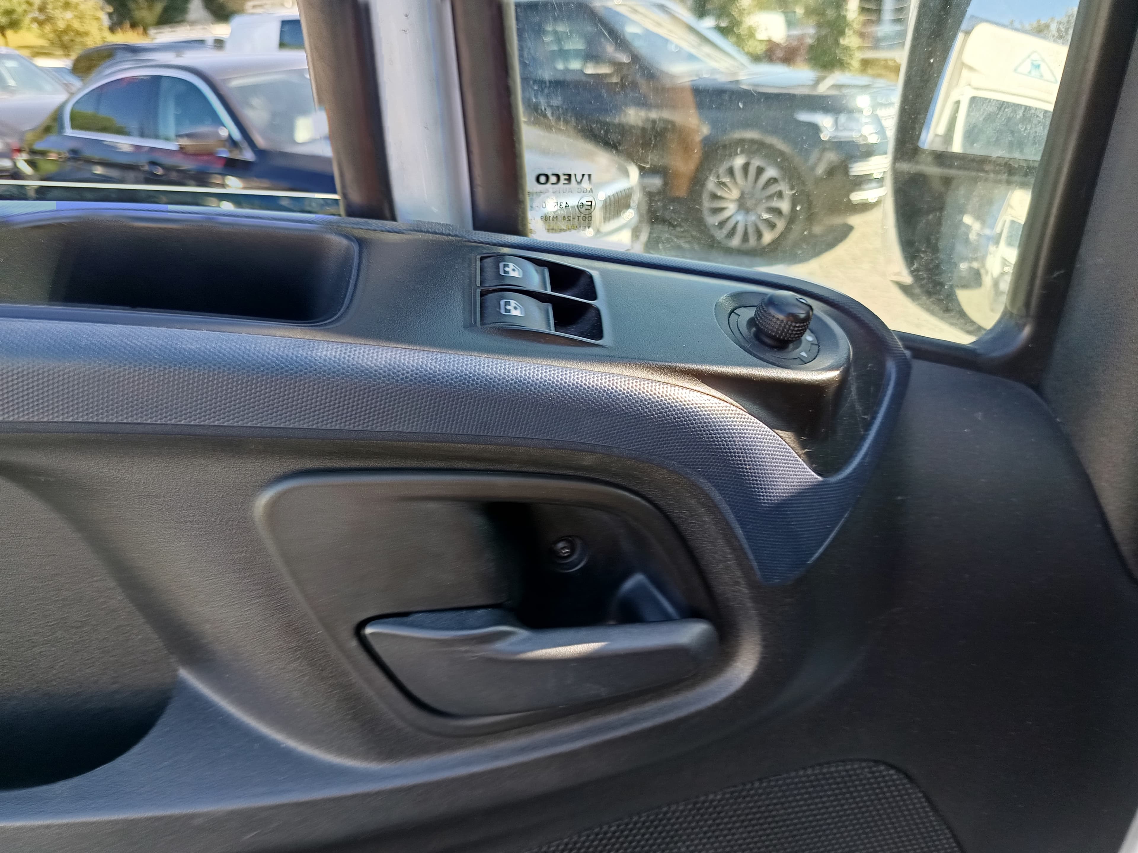 Iveco Daily · Ano 2018 — image 27