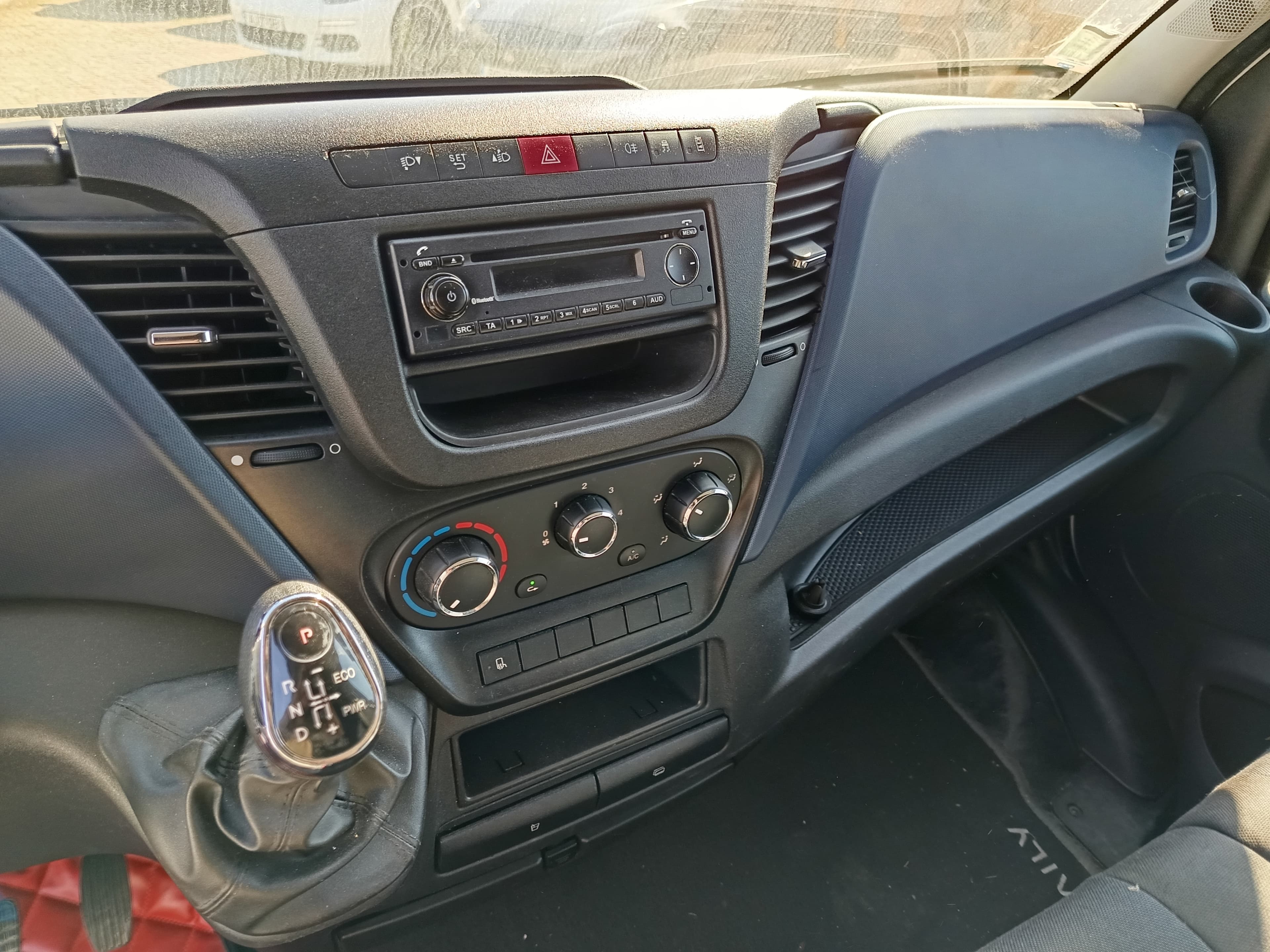 Iveco Daily · Ano 2018 — image 31