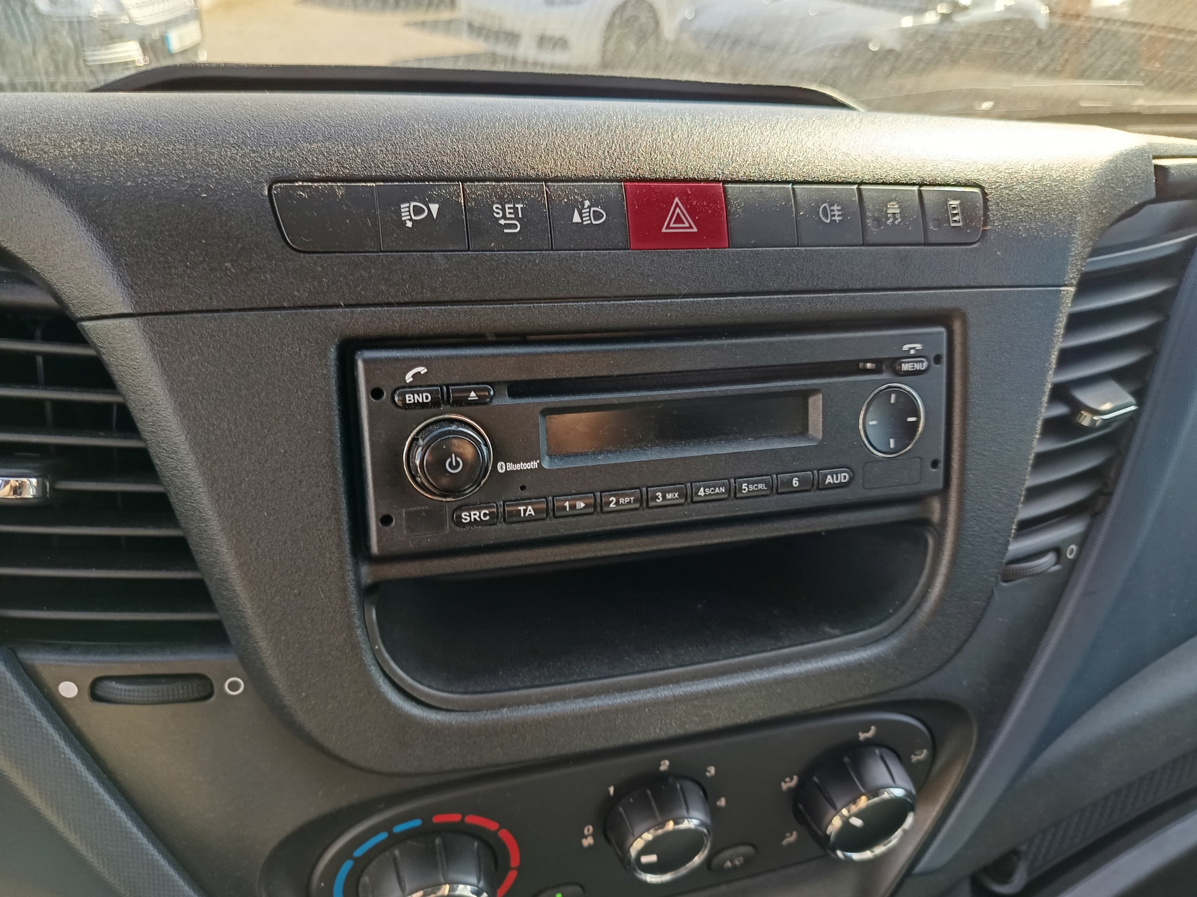Iveco Daily · Ano 2018 — image 32