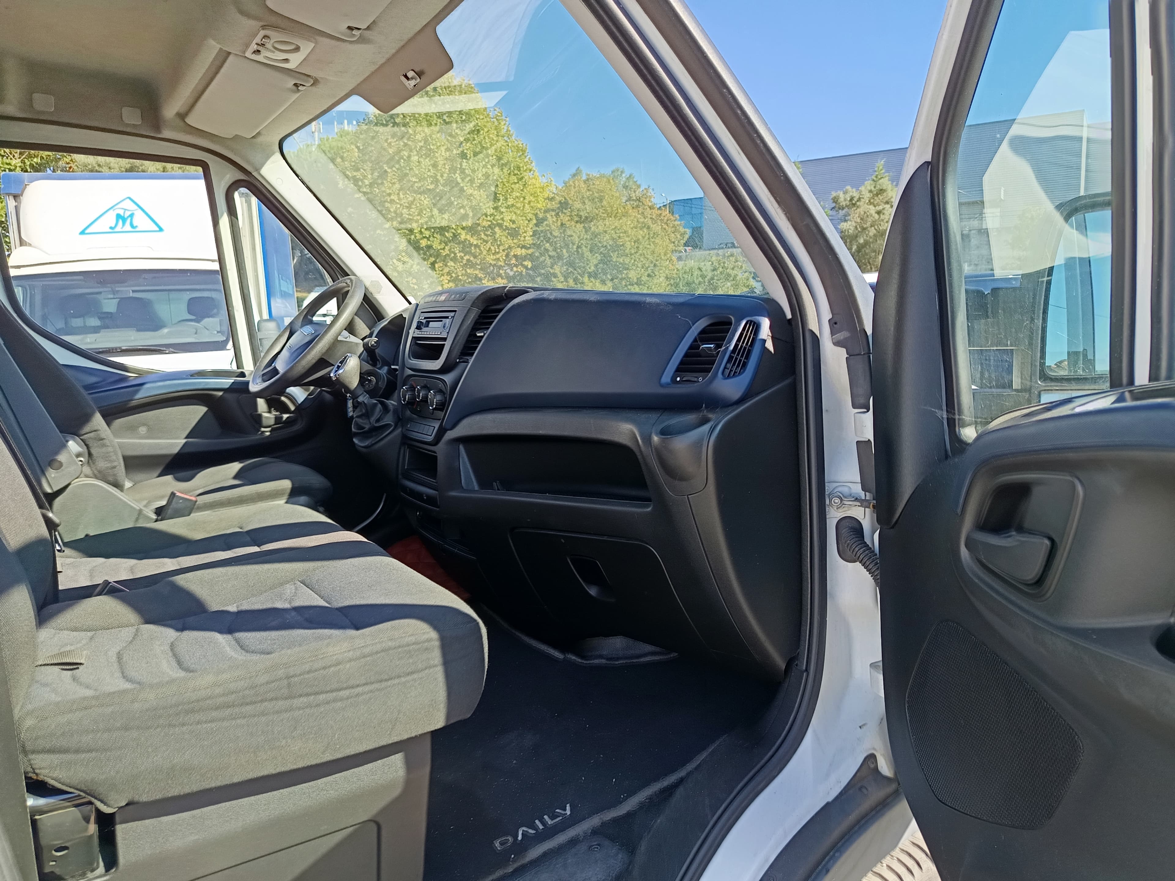 Iveco Daily · Ano 2018 — image 21