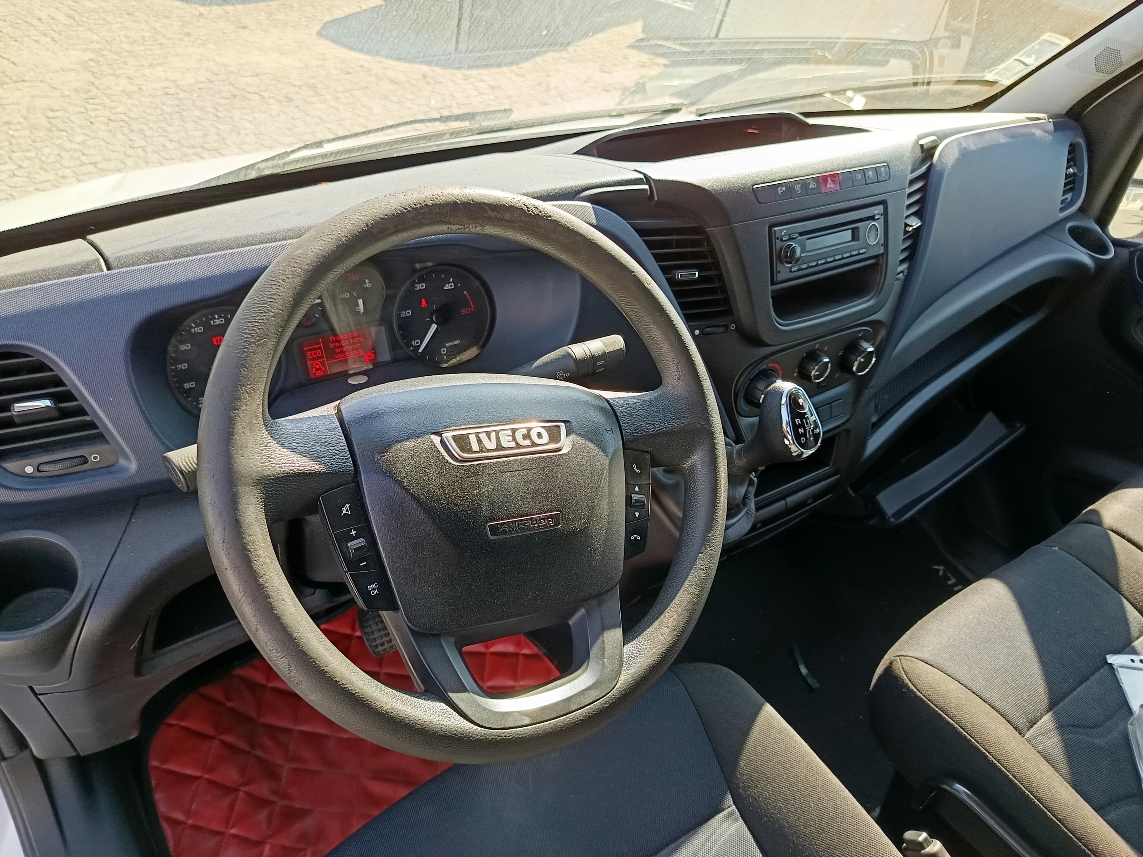 Iveco Daily · Ano 2018 — image 30