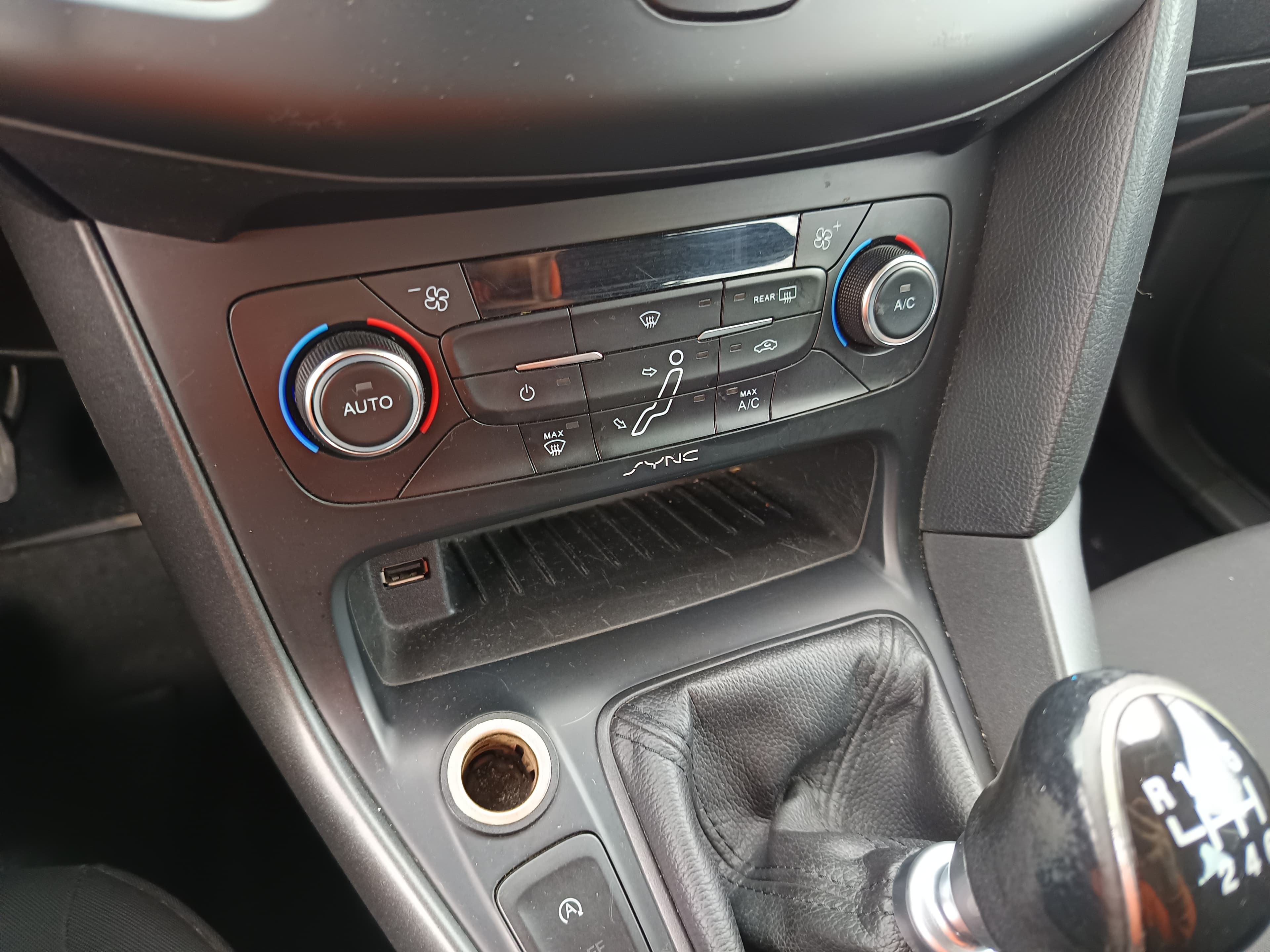 Ford Focus · Année 2015 — image 38