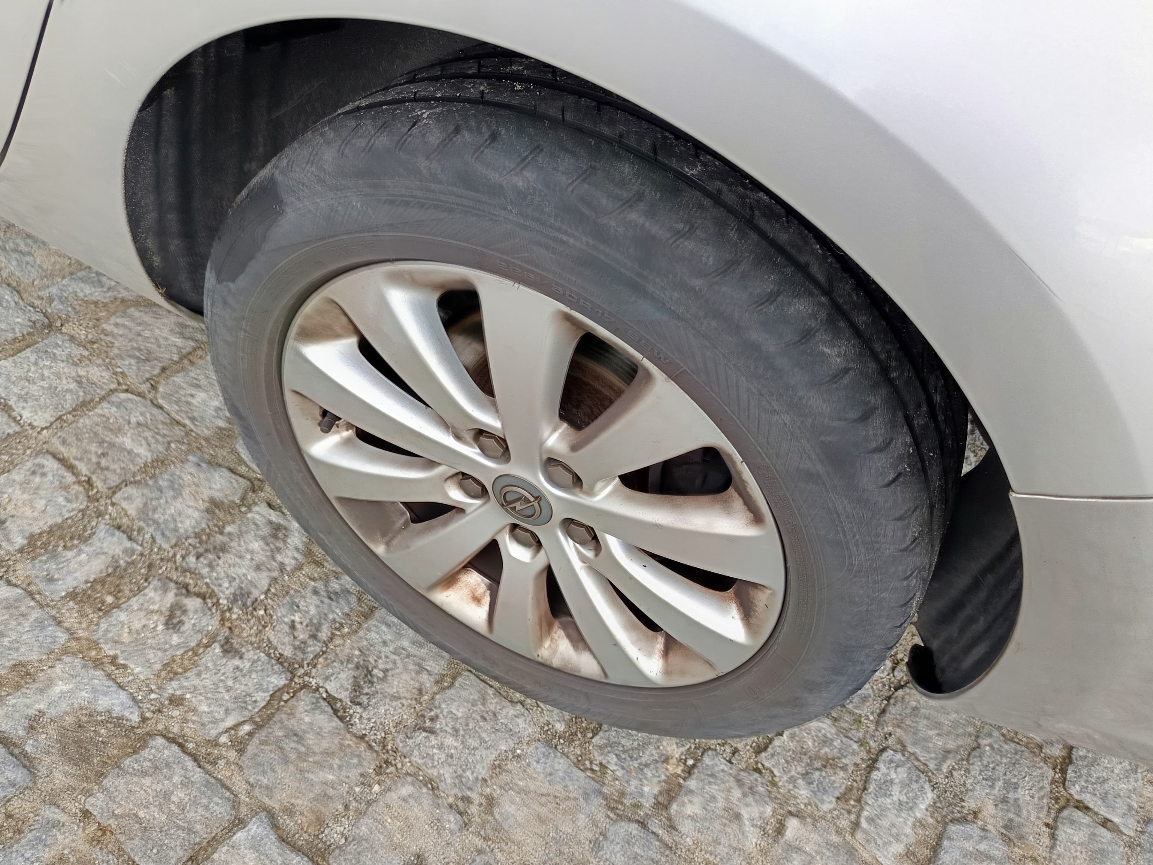 Opel Astra · Ano 2011 — imagem 13